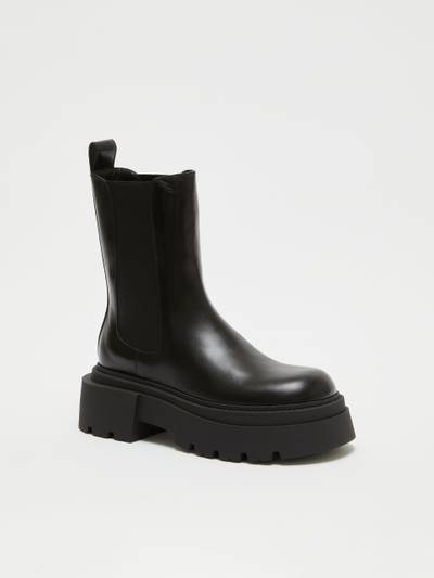 Max Mara NEBBI Leather Chelsea boots outlook