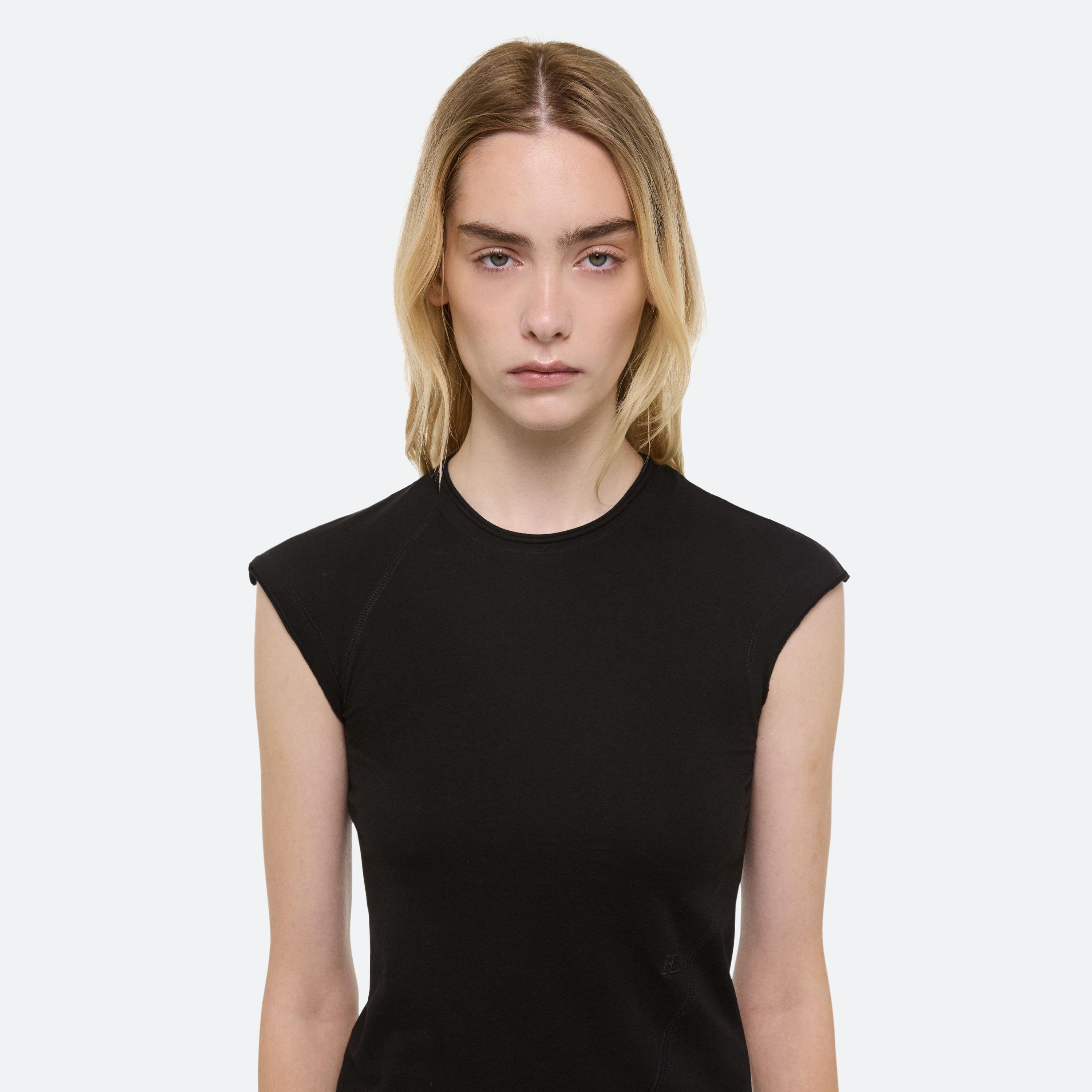 CROPPED TWISTED TEE - 7