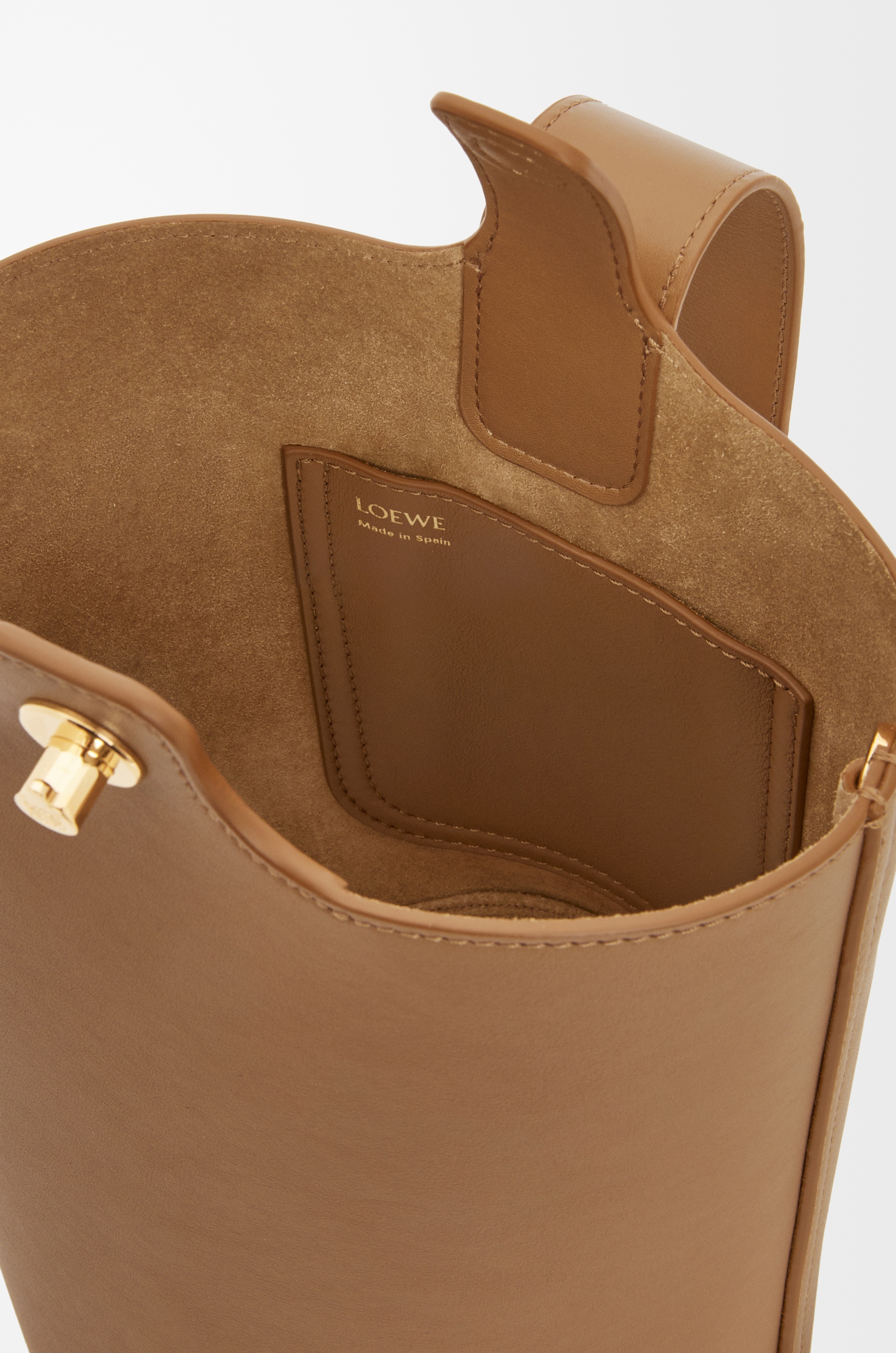Mini Pebble Bucket bag in mellow calfskin - 7