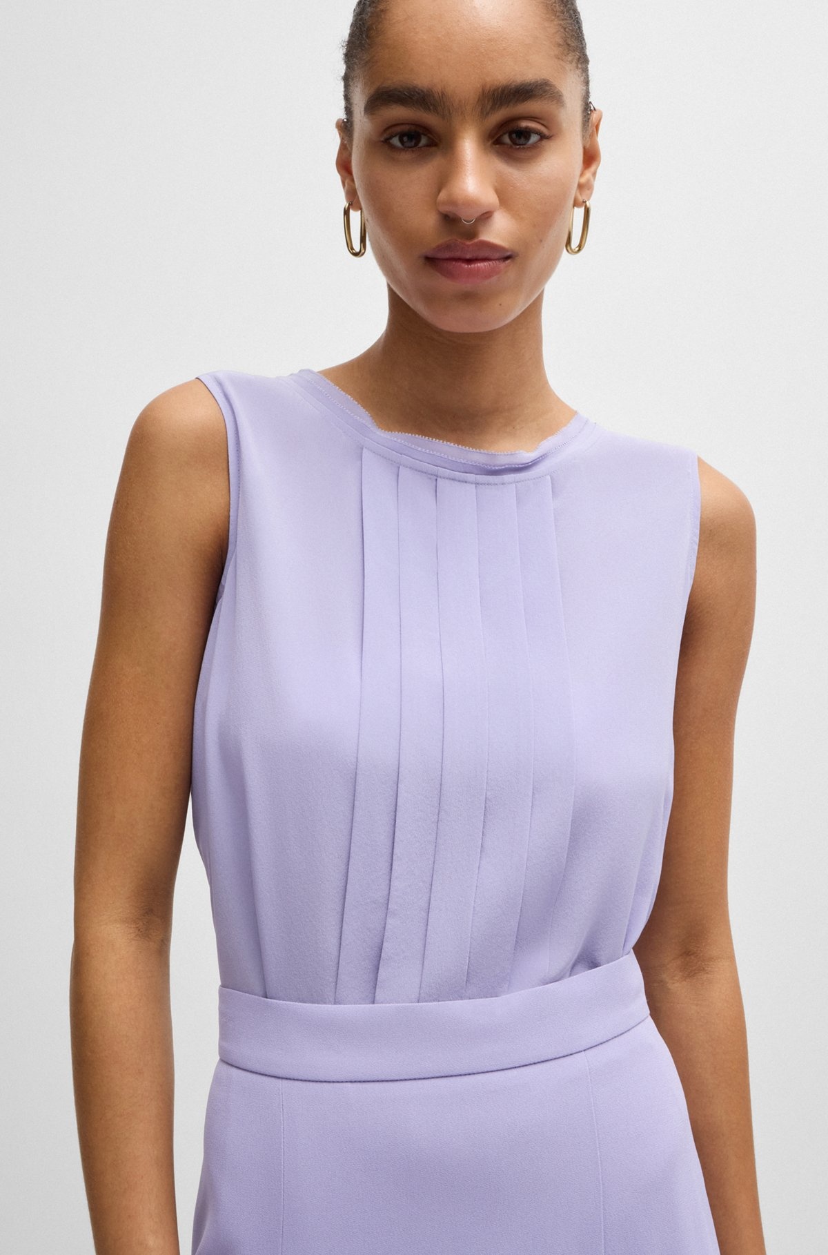 PLEAT-FRONT SLEEVELESS BLOUSE IN WASHED SILK - 4