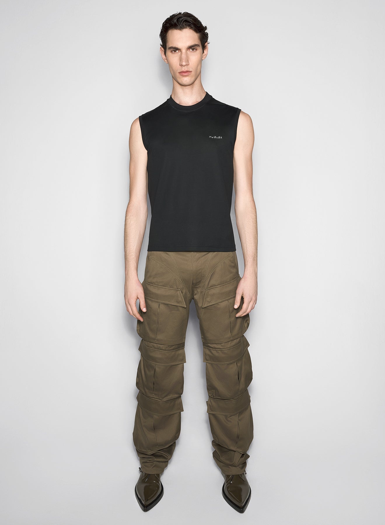 black signature sleeveless top - 2