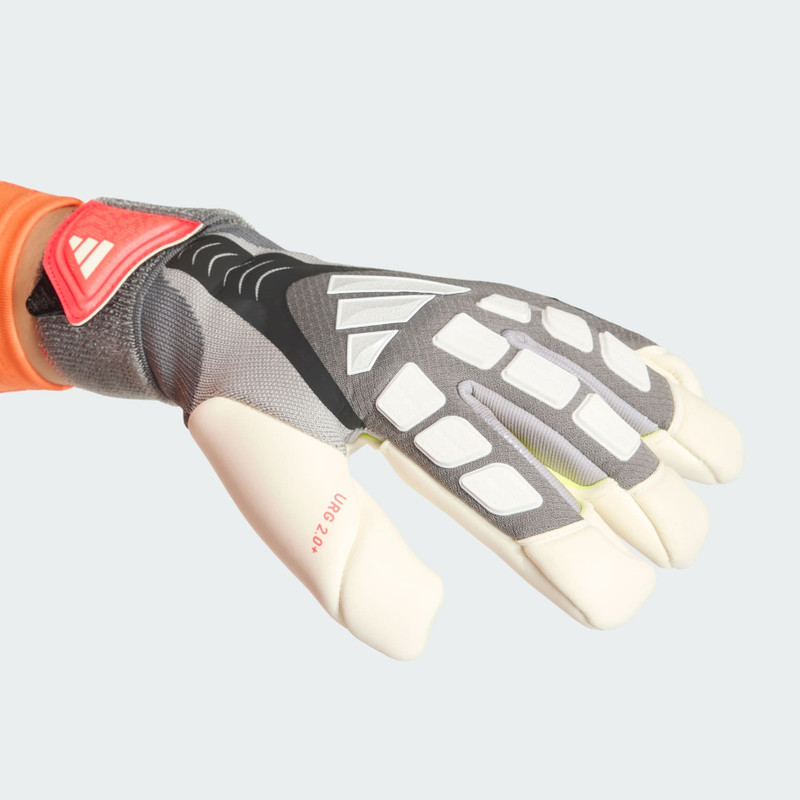 PREDATOR GOALKEEPER GLOVE PRO HYBRID STRAP 5