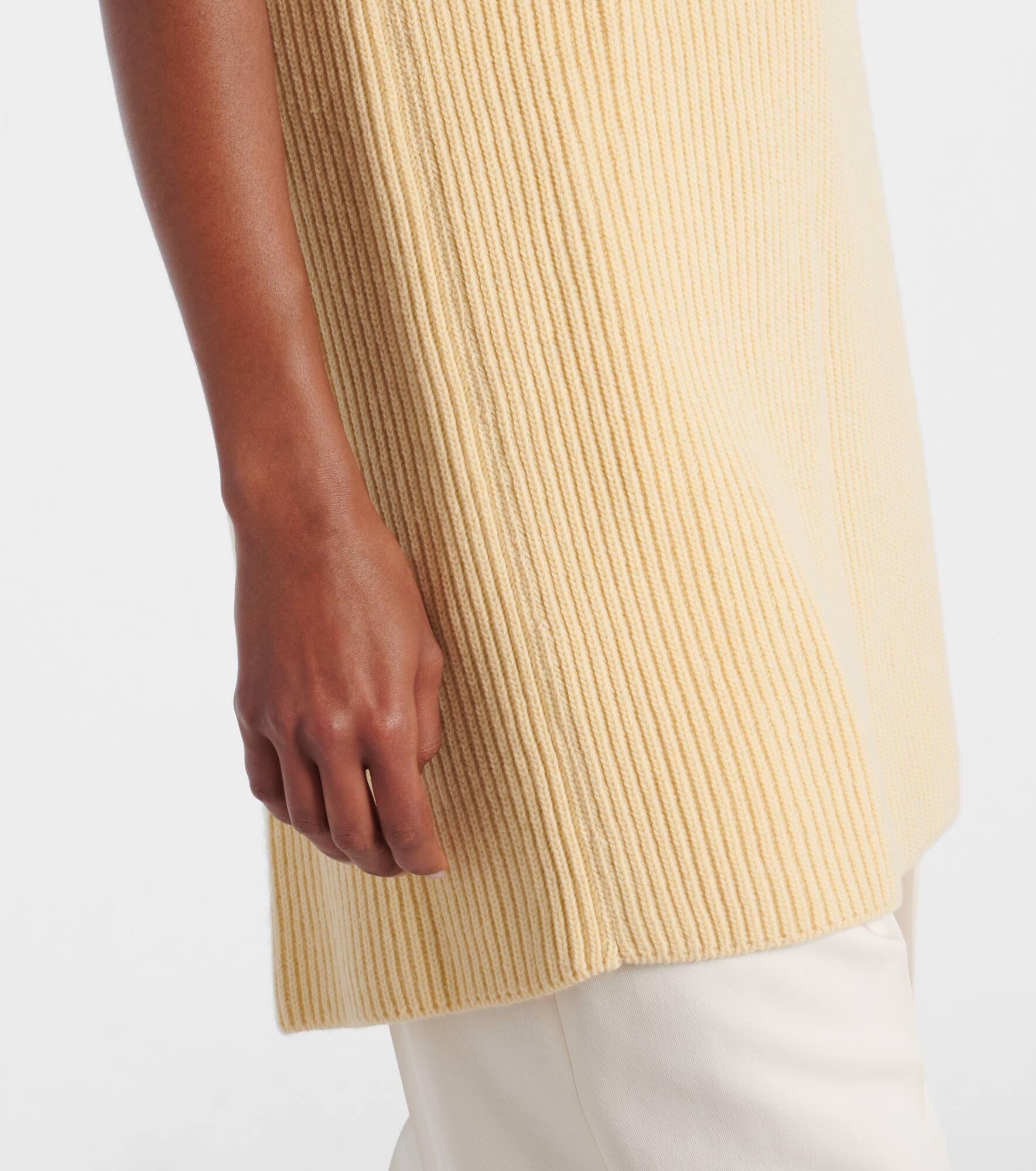 Oversized ribbed-knit wool vest - 5