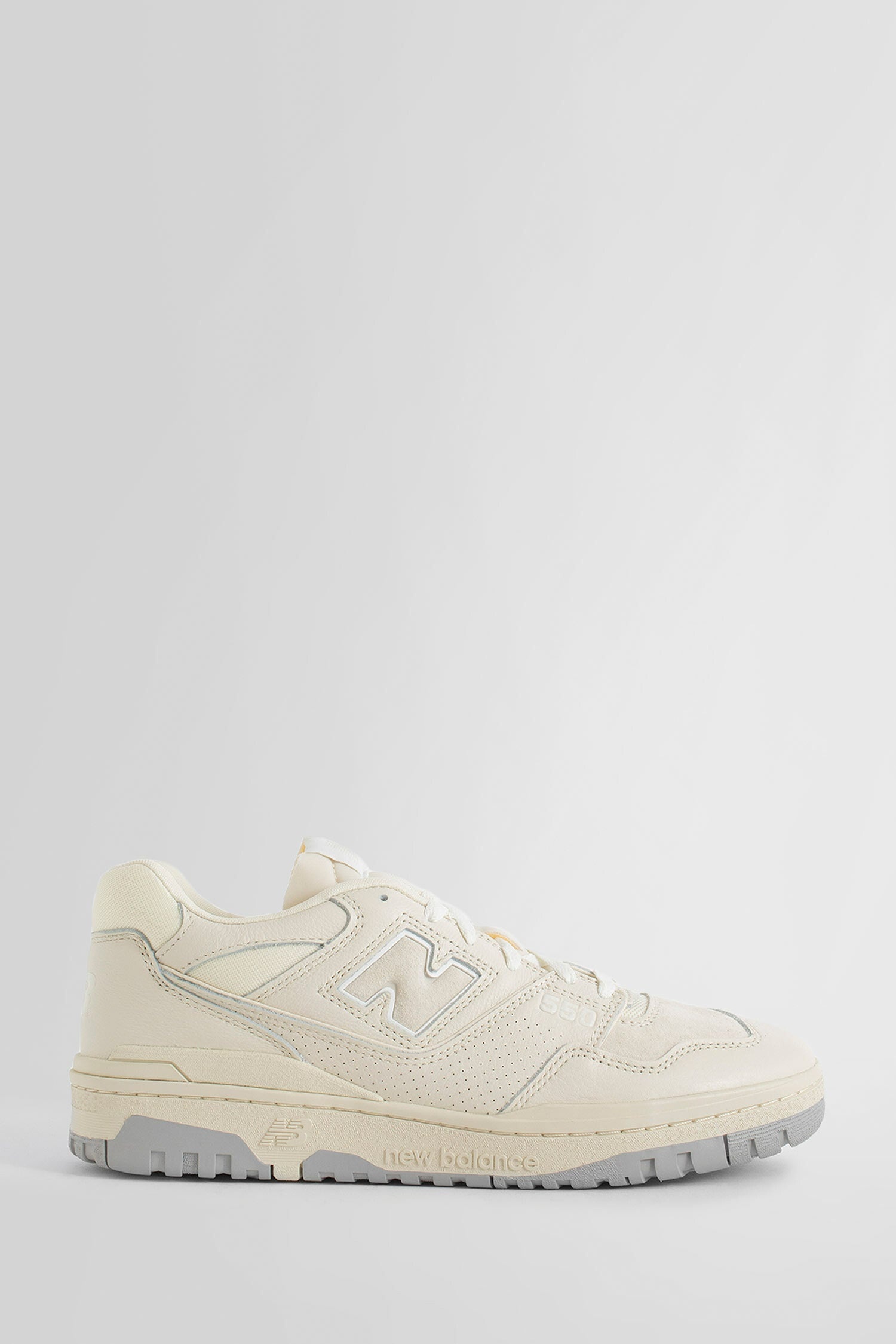 NEW BALANCE UNISEX WHITE SNEAKERS - 1