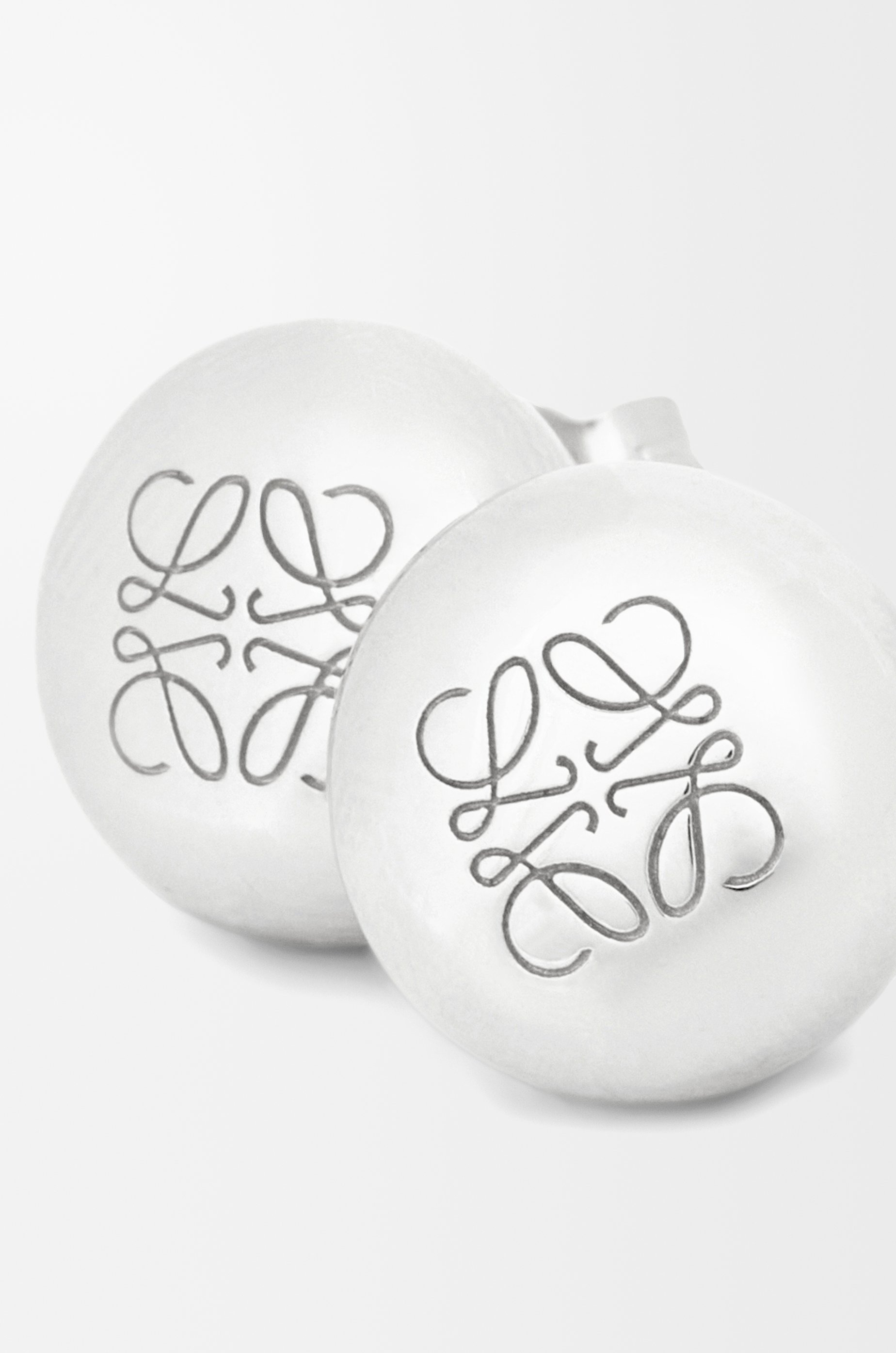 Anagram Pebble stud earrings in sterling silver - 3