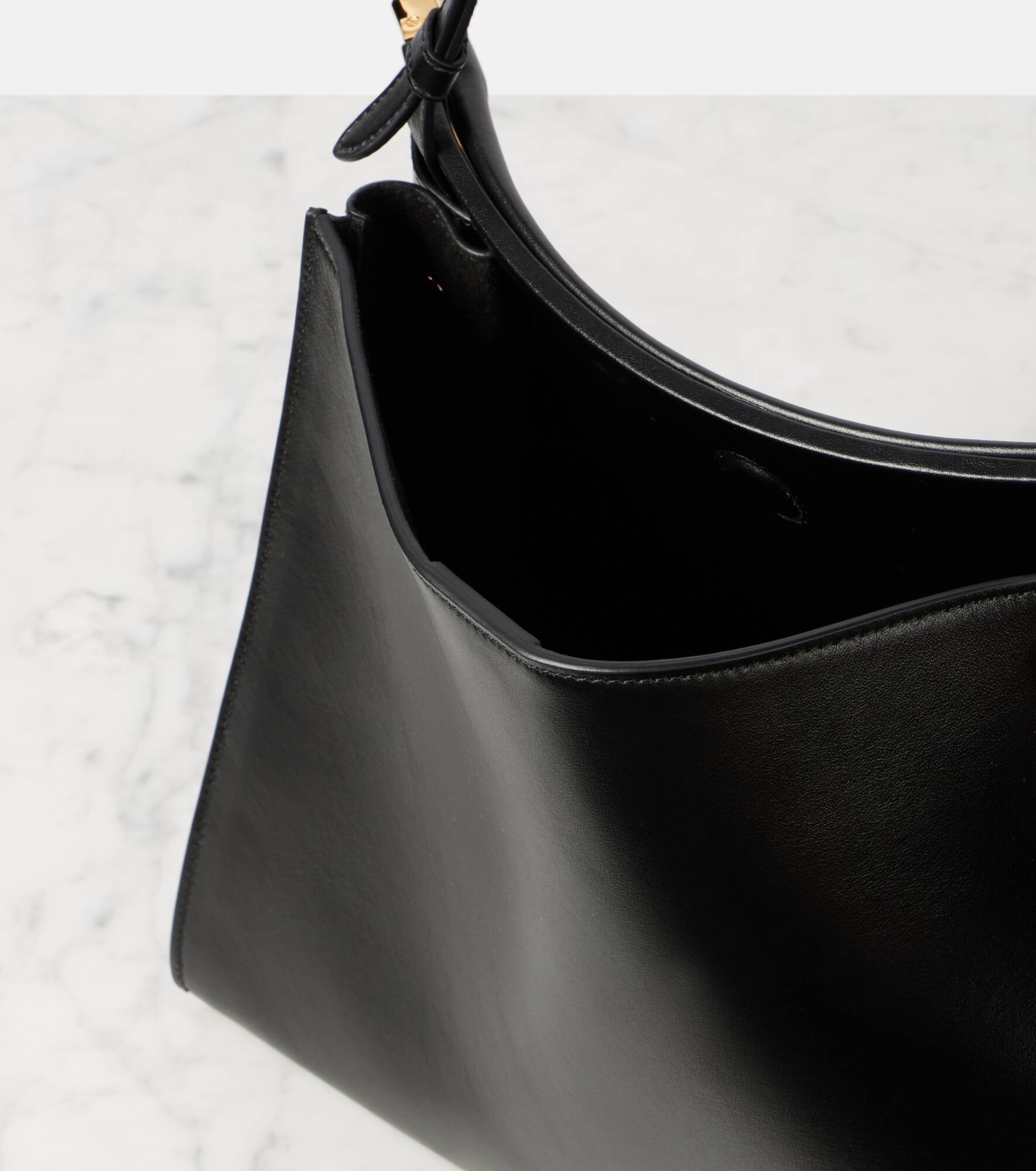 Curve Medium leather shoulder bag - 3