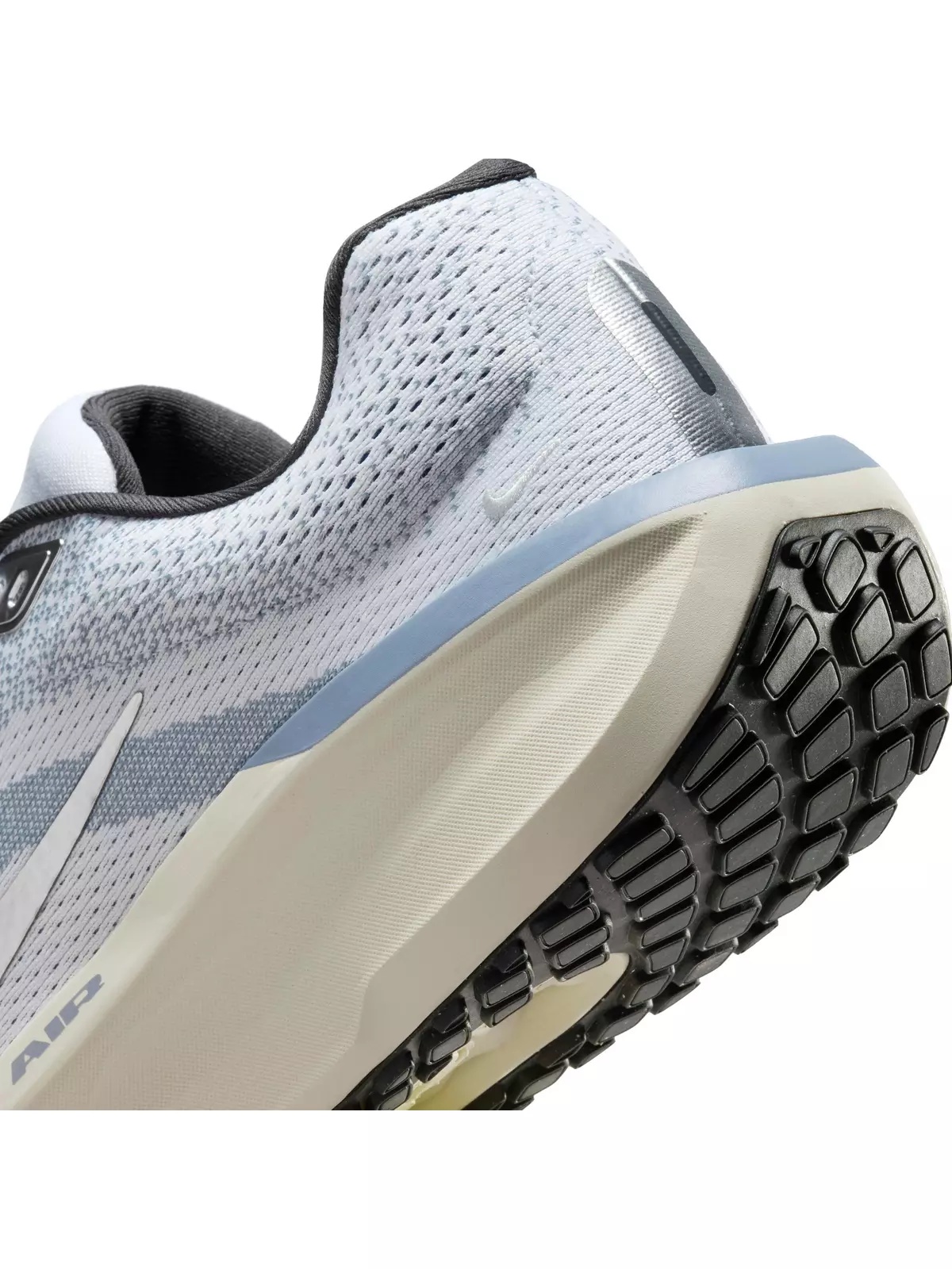 Winflo 11 "White/Ashen Slate/Anthracite/Metallic Silver" Men's Running Shoe - 8