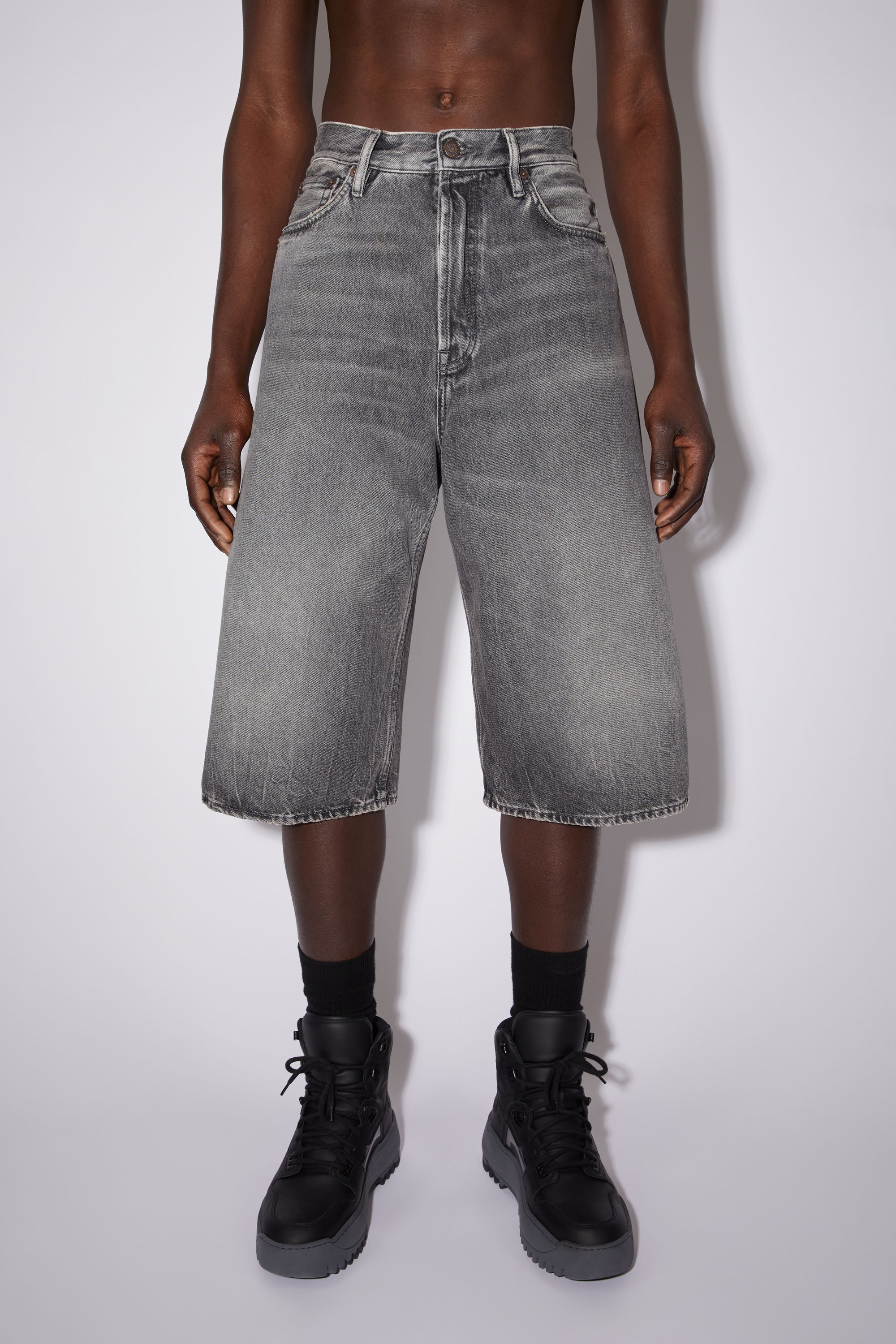 Loose fit denim shorts - Black - 2