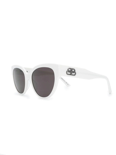 BALENCIAGA cat-eye shaped sunglasses outlook