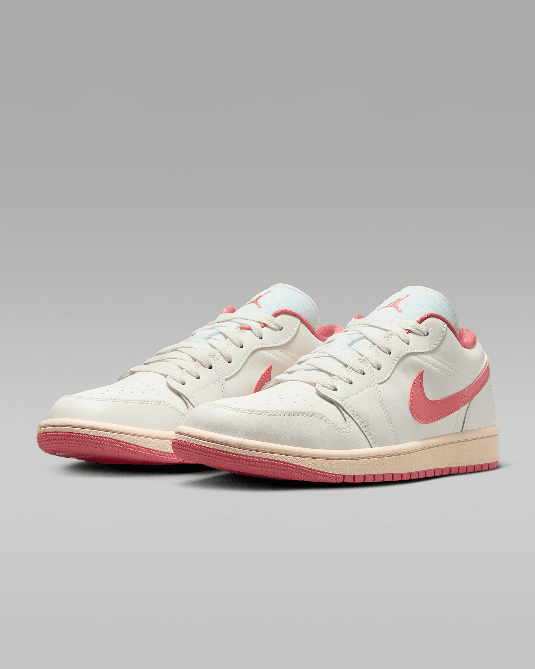 Air Jordan 1 Low Women's Shoes - 5