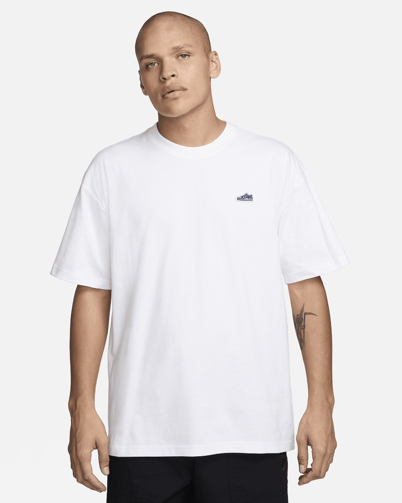 Nike Sportswear Men's T-Shirt - 1