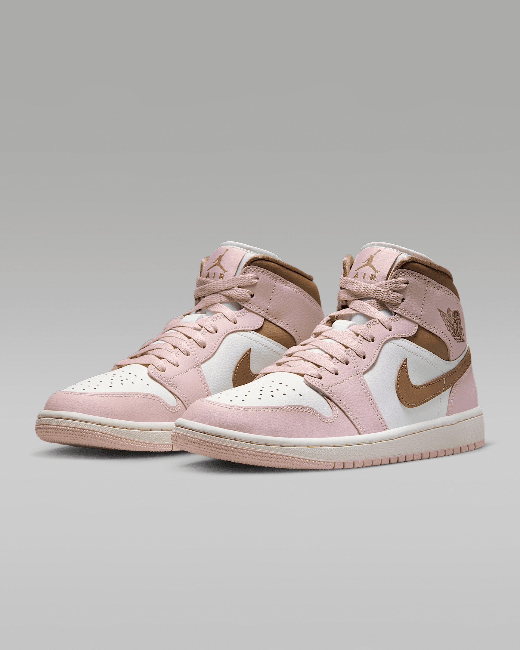 Air Jordan 1 Mid Women's Shoes - 5