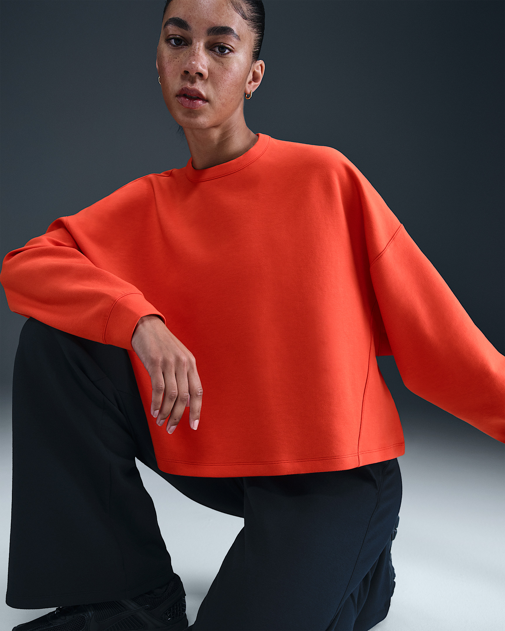 Nike 24.7 ImpossiblySoft Women's Dri-FIT Oversized Crew-Neck Top - 3