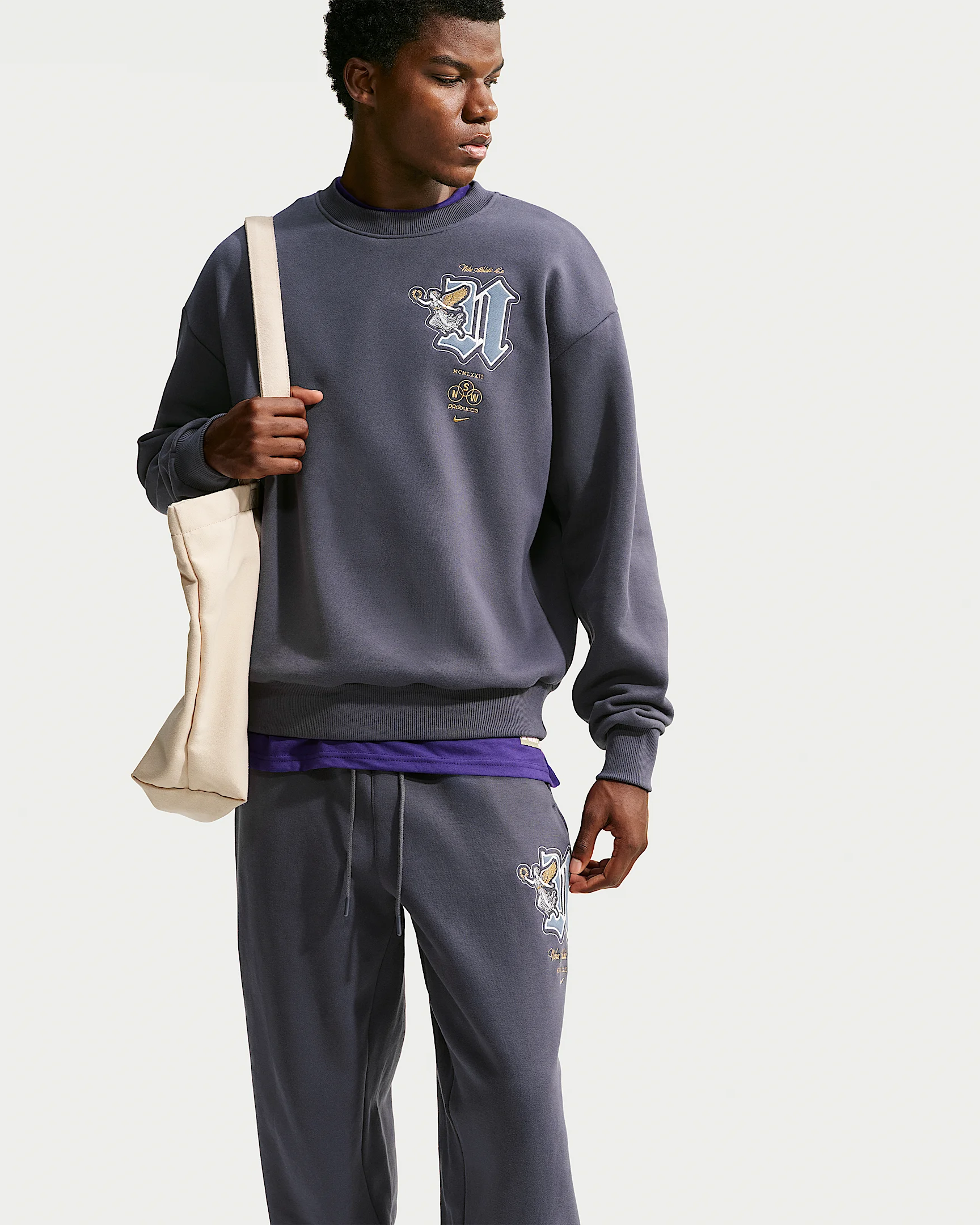 Nike Solo Fleece Men's Crew-Neck Sweatshirt - 1