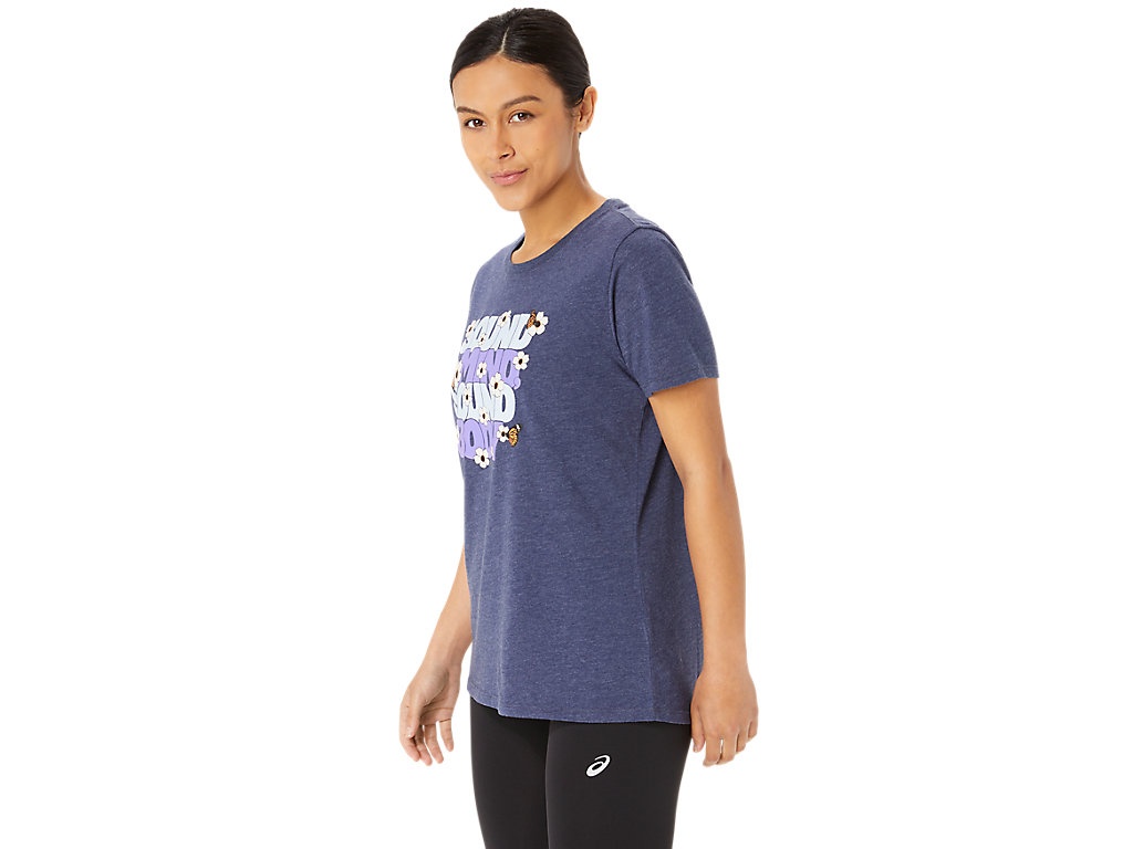 WOMEN'S ASICS MONARCH SLOGAN CREW - 3