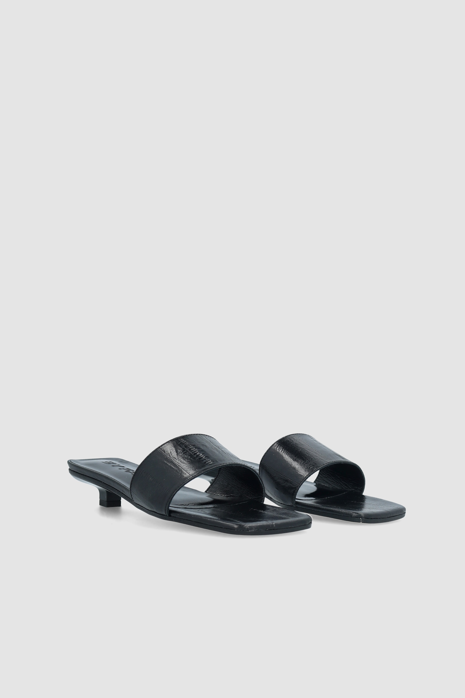 CENI BLACK EEL EMBOSSED LEATHER SLIP-ON - 2
