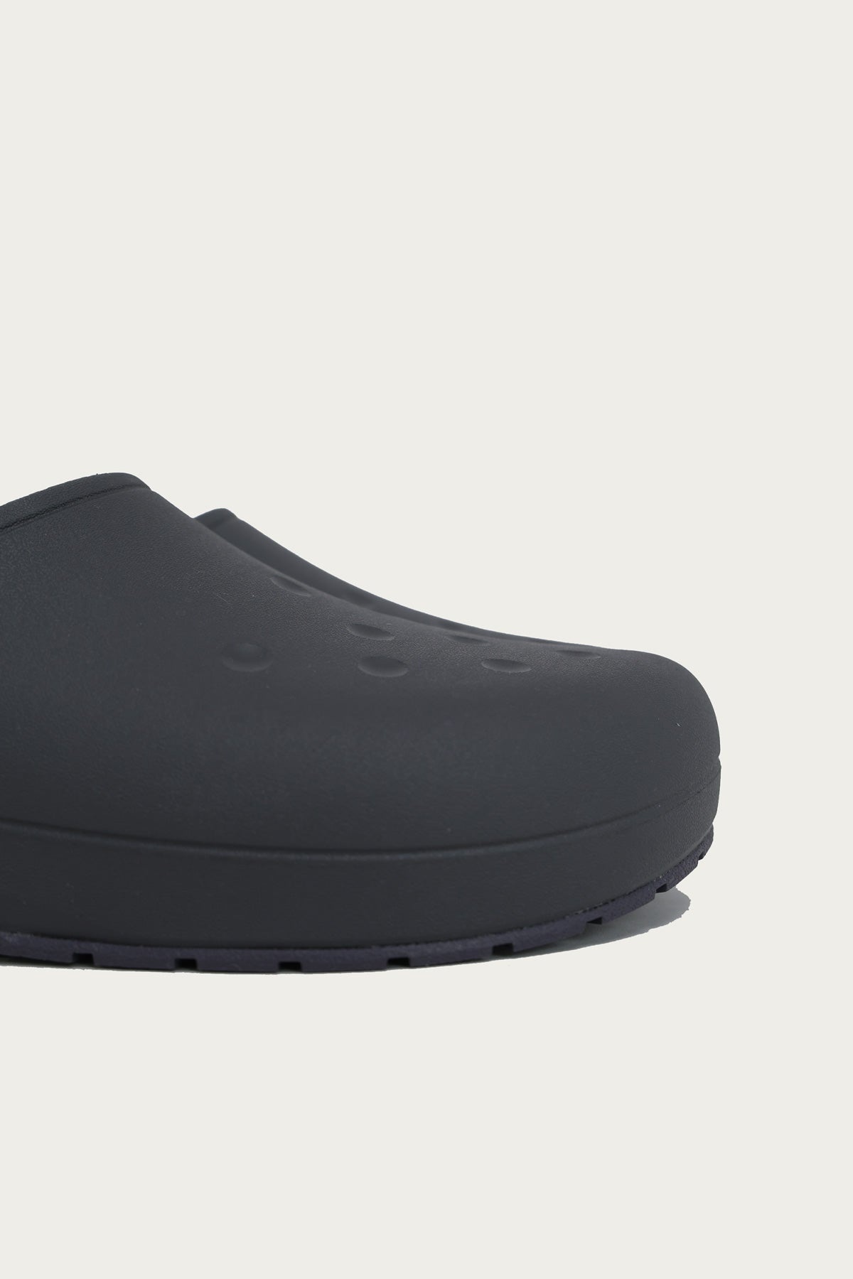 Classic Quiet Clog - Black Sand - 5