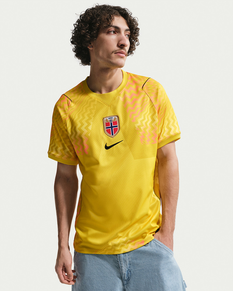 Norway 2026 Stadium Goalkeeper Men's Nike Dri-FIT Soccer Replica Short-Sleeve Jersey 1