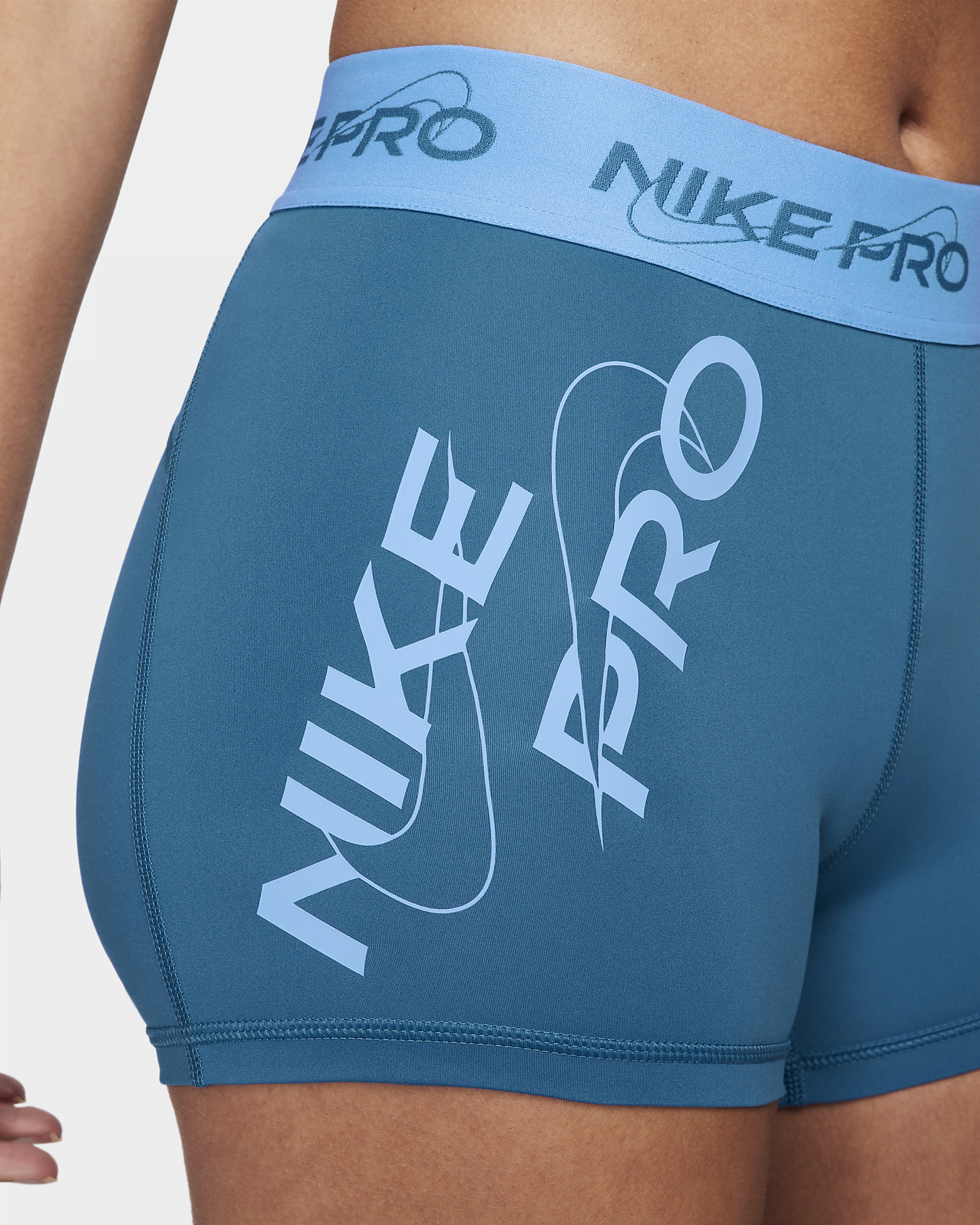 Women's Nike Pro Mid-Rise 3" Graphic Shorts - 4