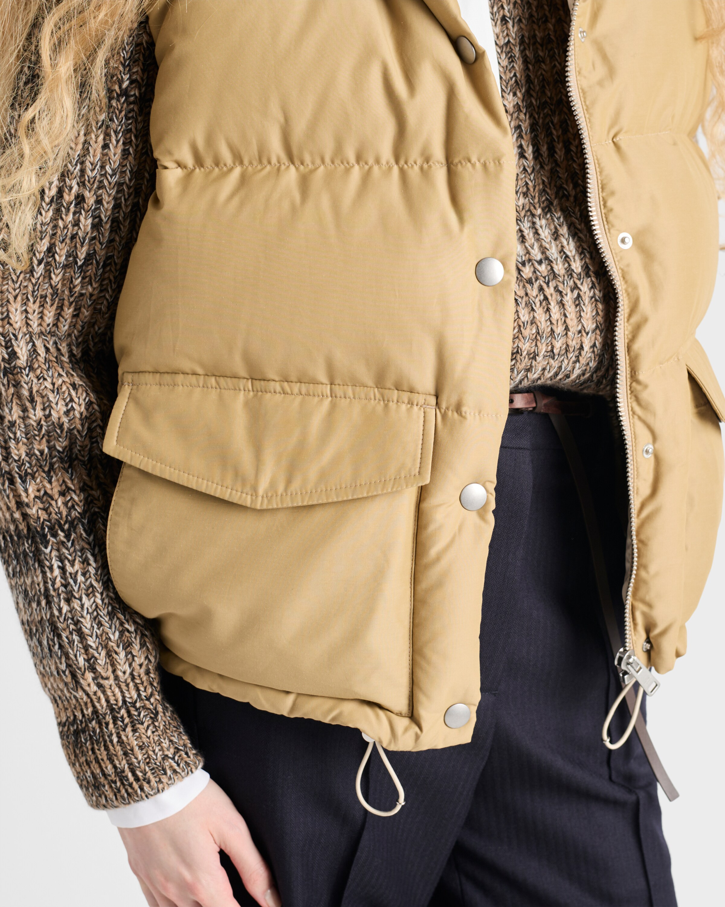 Medium-weight technical fabric down vest - 3