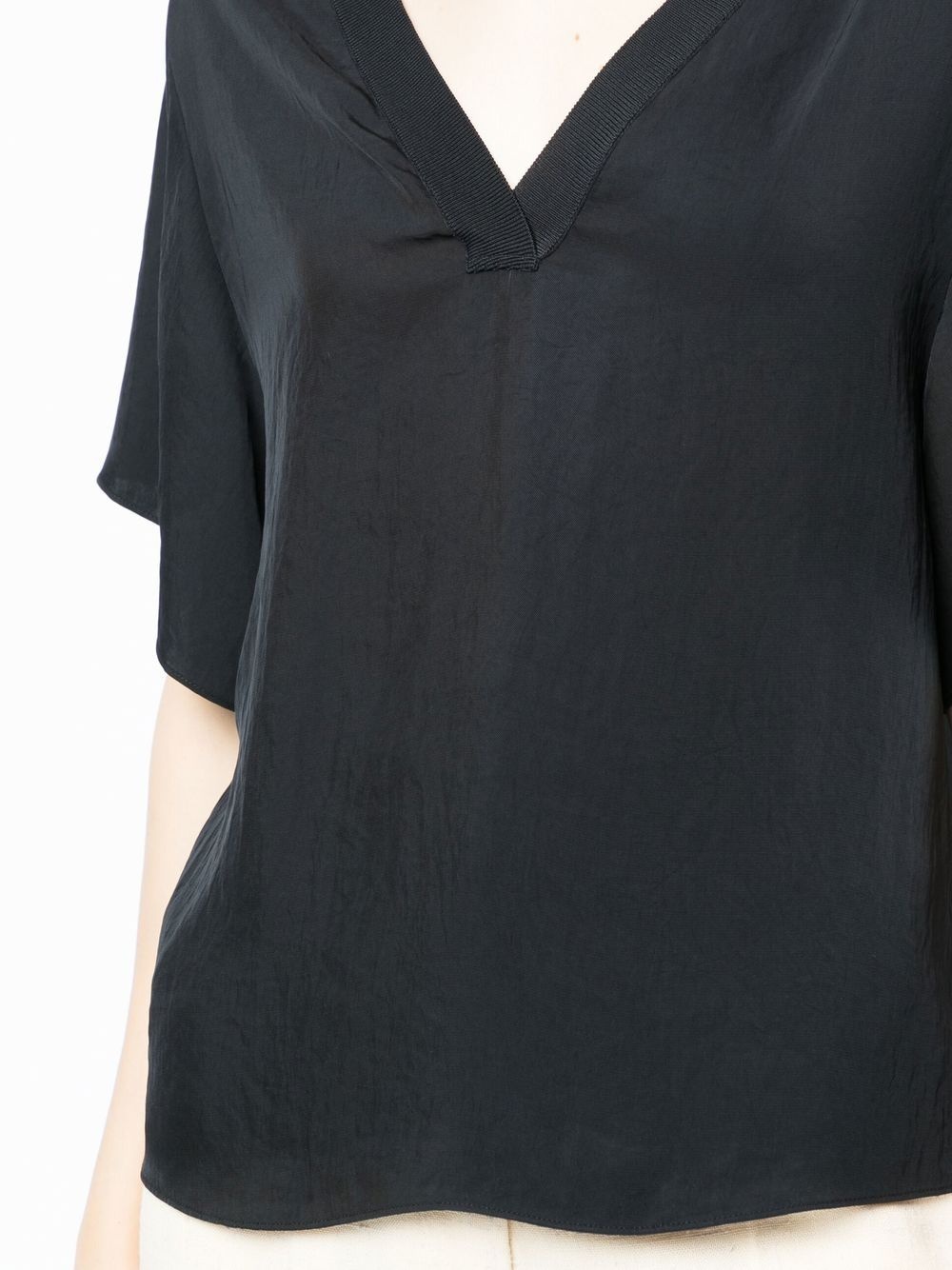 V-neck short-sleeved T-shirt - 5