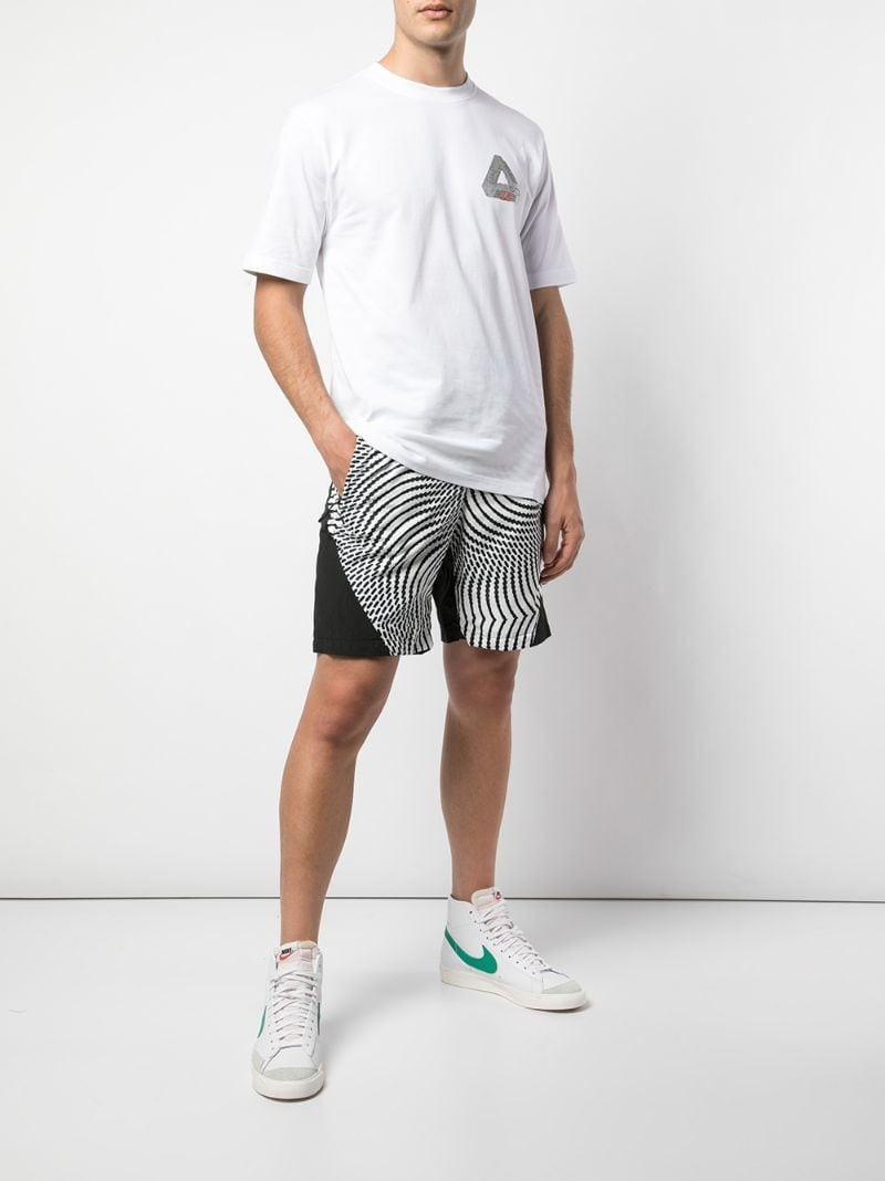 PALACE logo T-shirt outlook