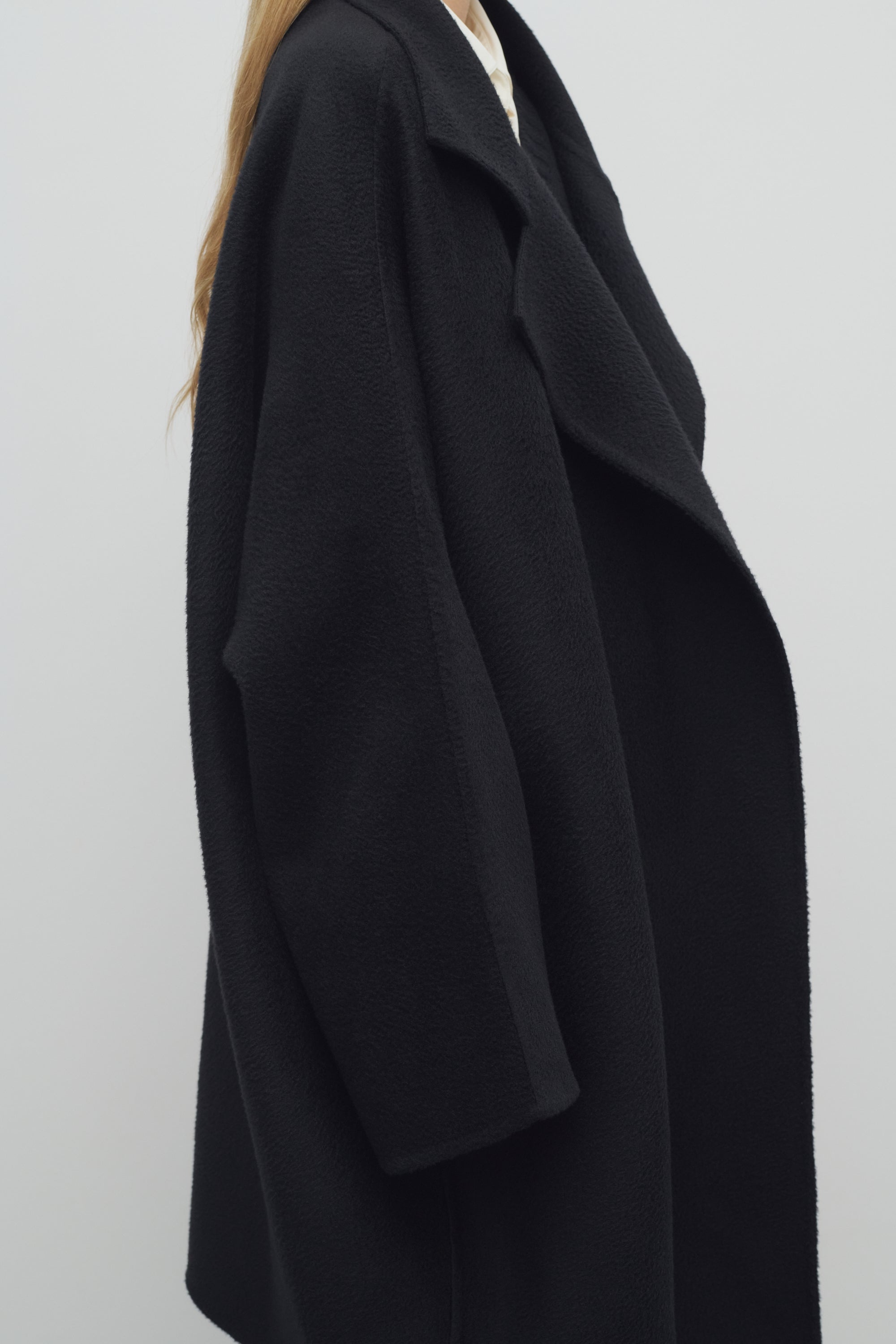 Loune Coat in Cashmere - 6