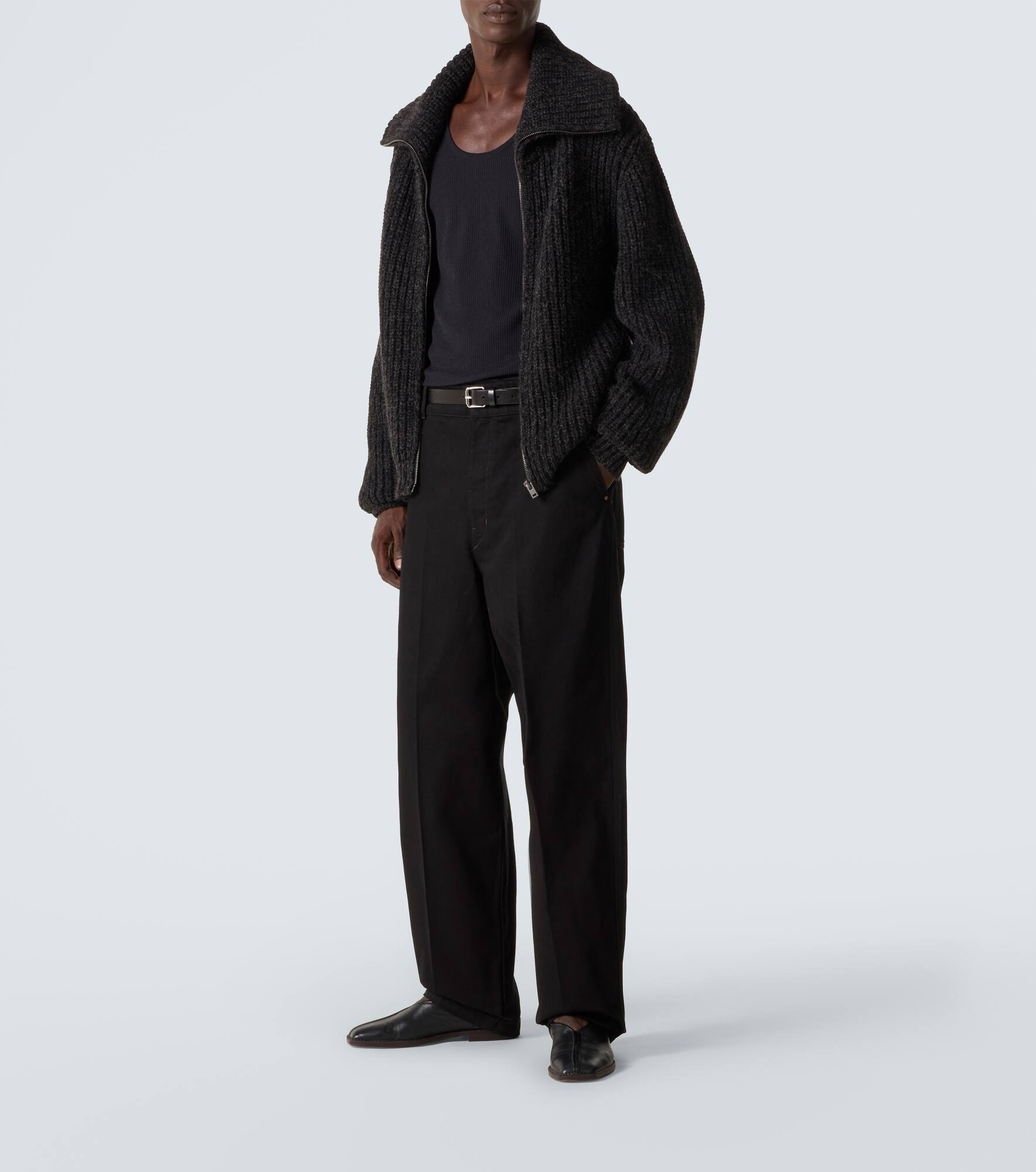 Mid-rise barrel-leg jeans - 2