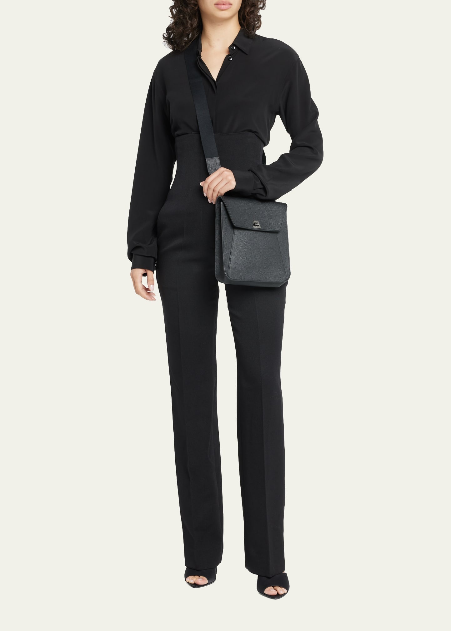 Anouk Small Leather Messenger Bag - 5
