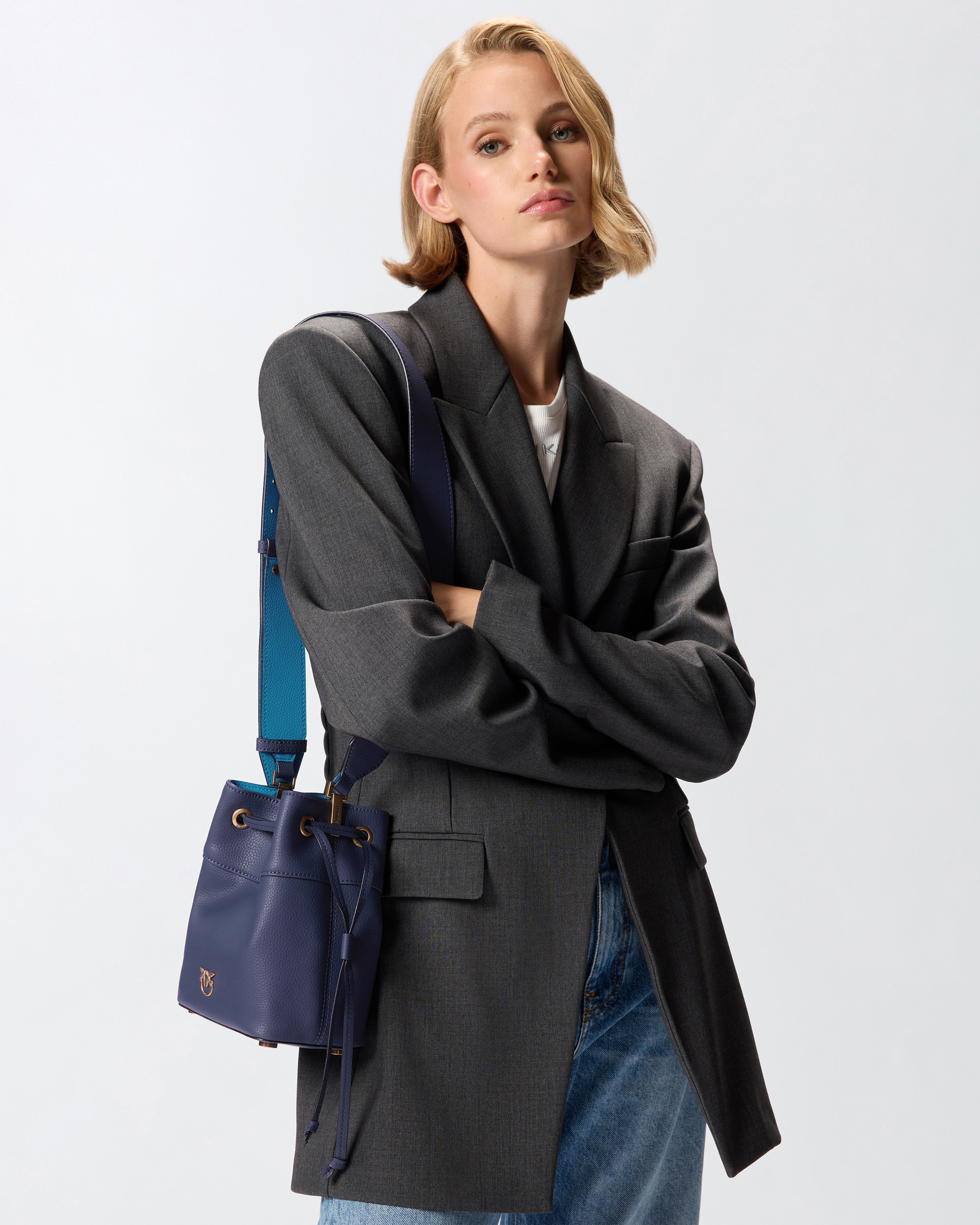 SMALL FULL-GRAIN LEATHER BUCKET BAG WITH LOVE BIRDS LOGO - 5