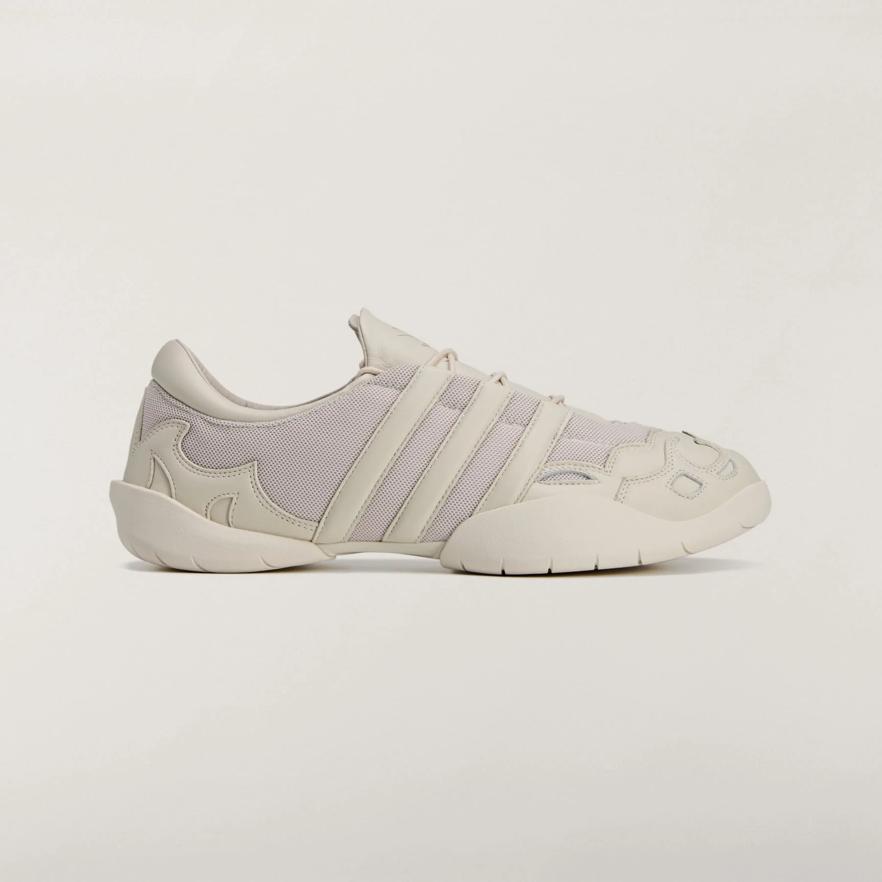 Y-3 REGU 2002 Shoes - 1