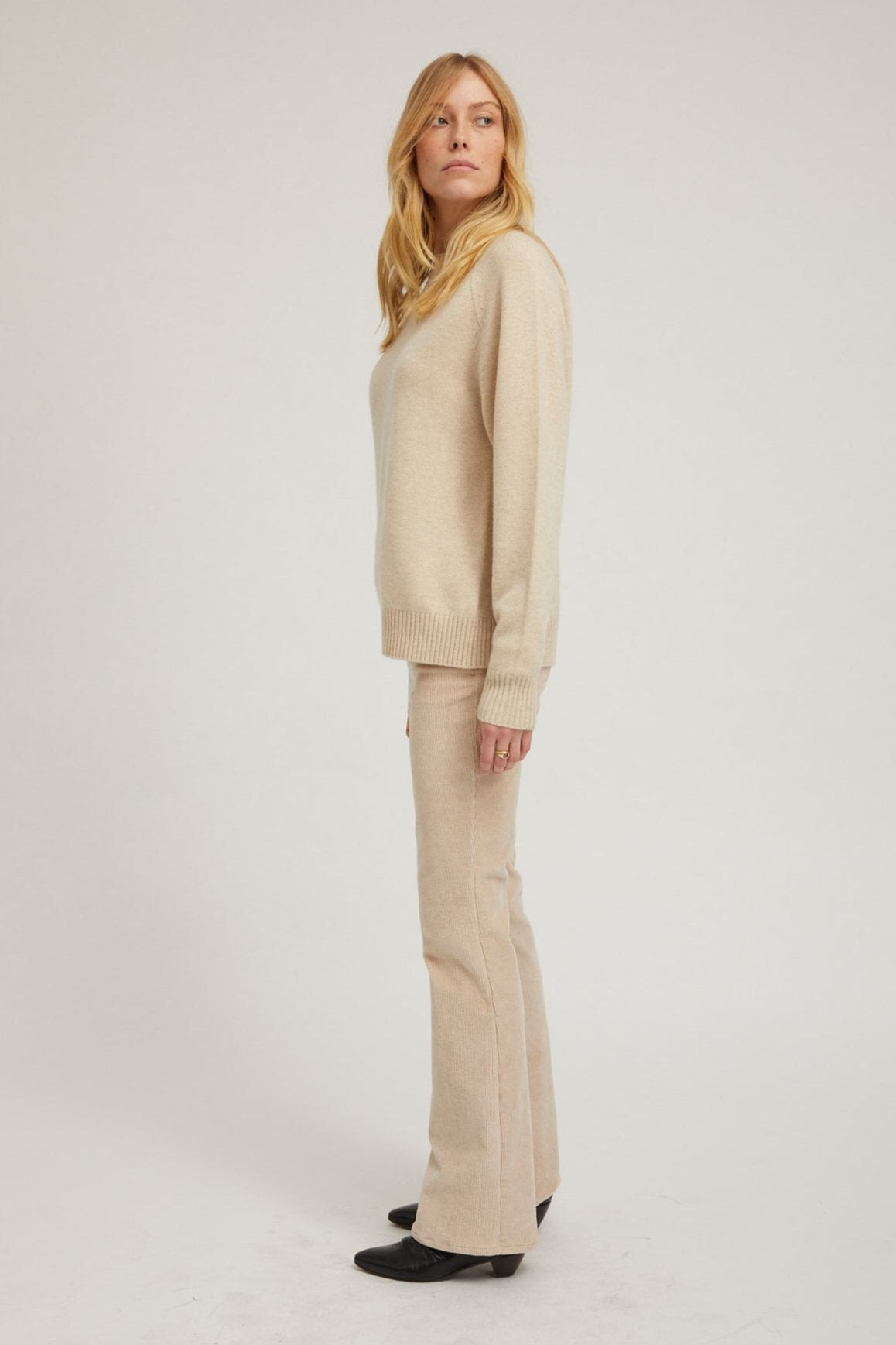 OAT CORDUROY MICRO FLARE PANTS - 3