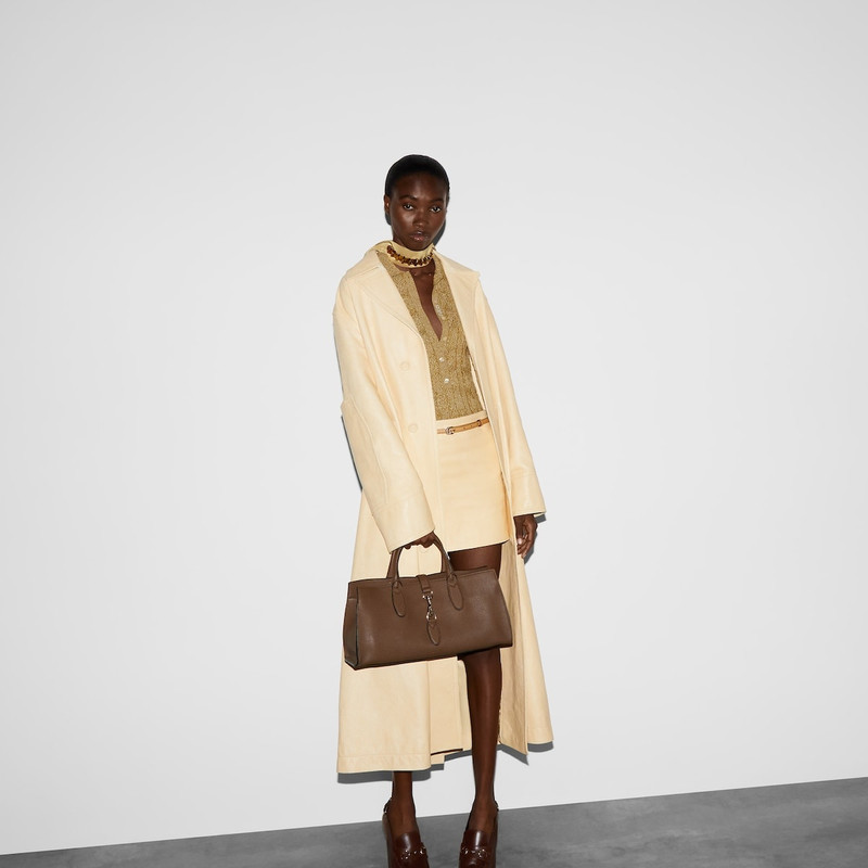 Medium tote bag with hook closure 3