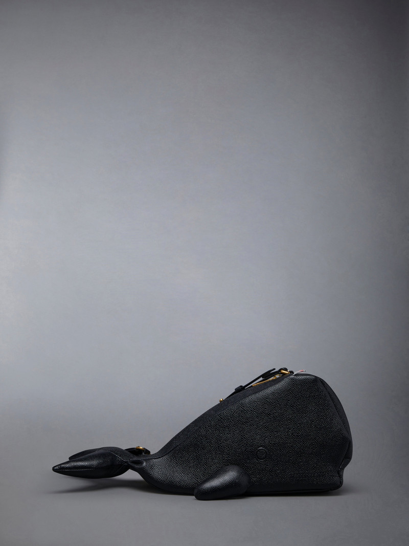 Whale Baguette Bag in Pebble Grain 3