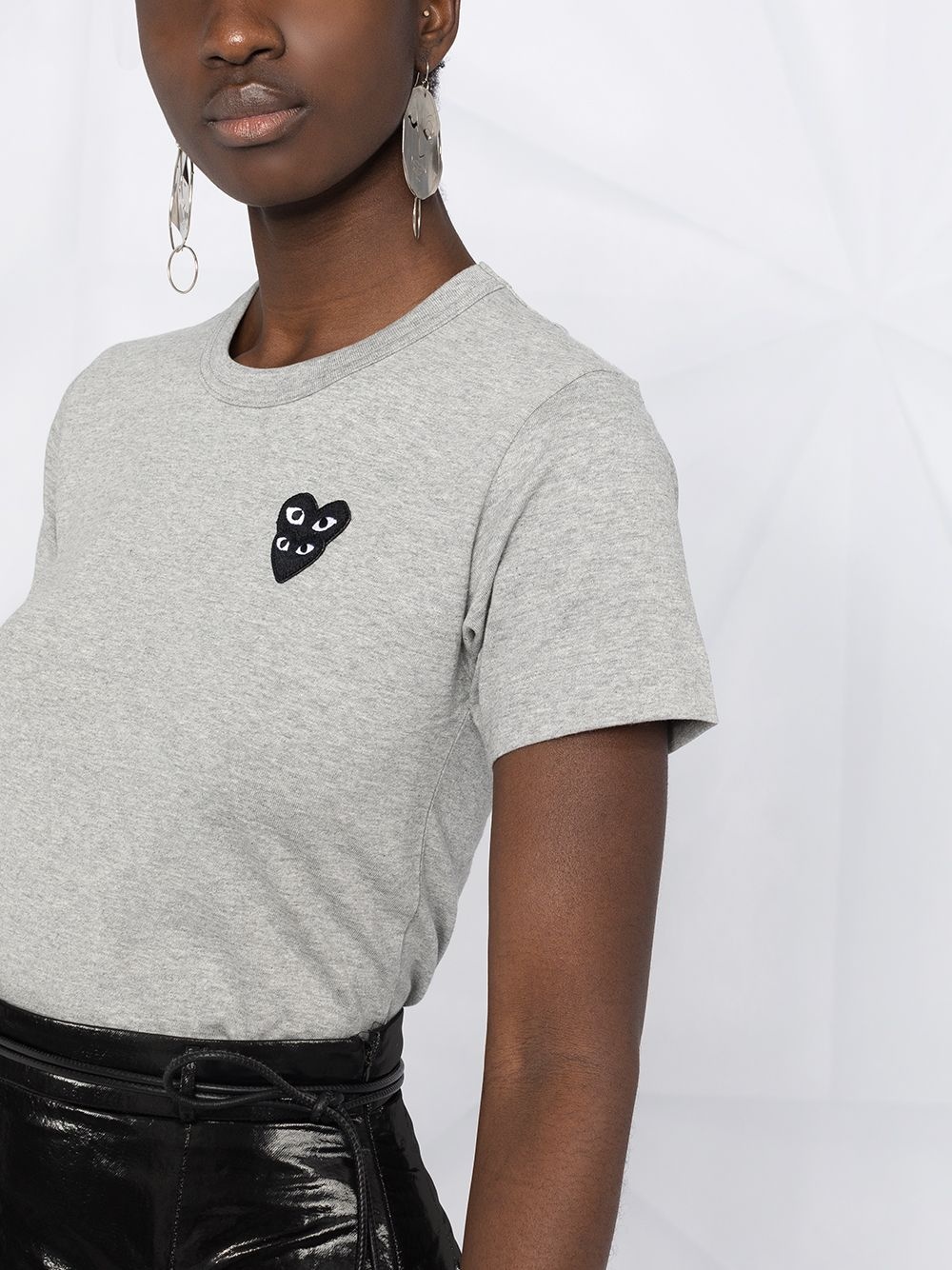 logo-embroidered short-sleeved t-shirt - 3