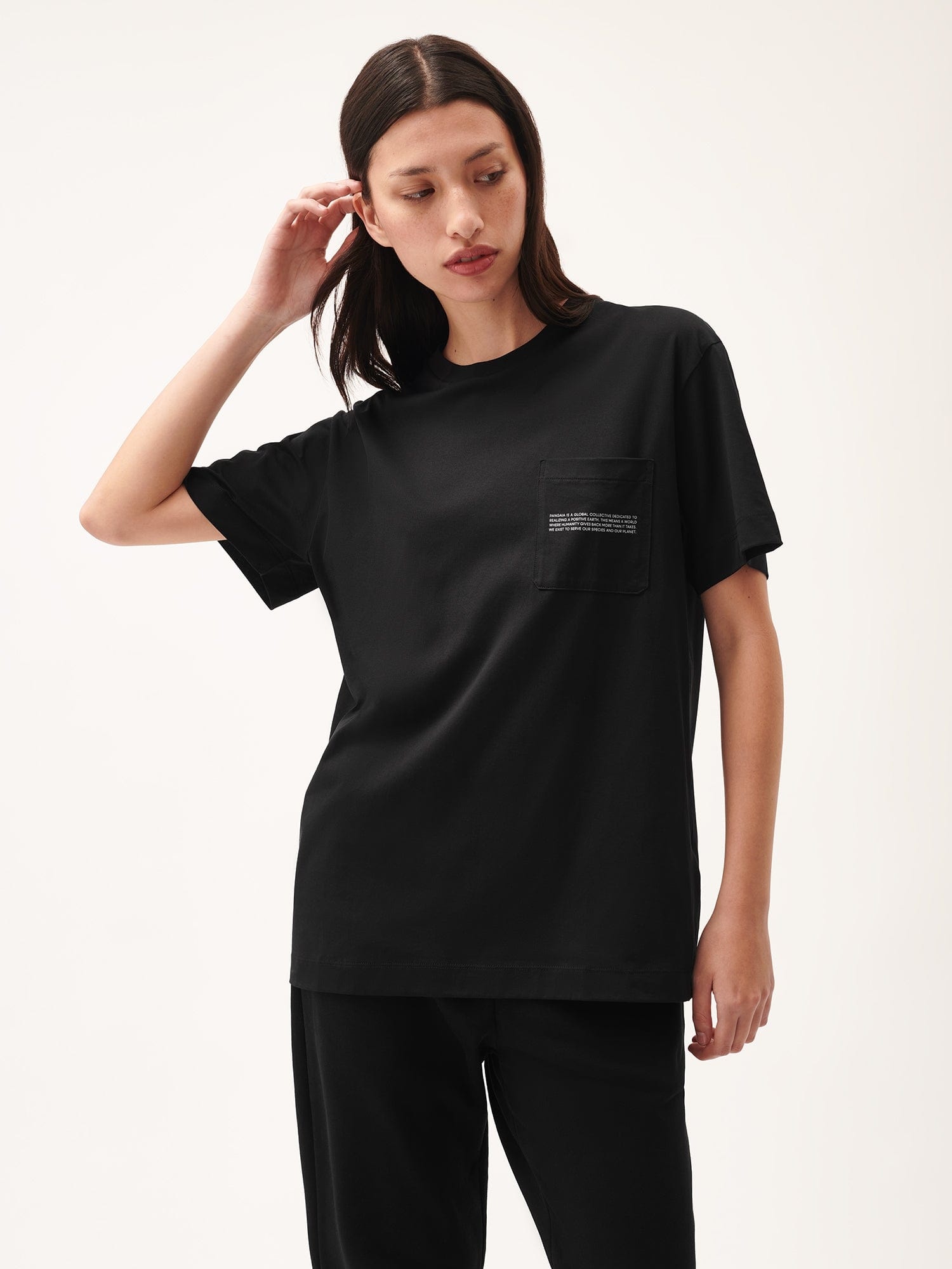 Womens 365 Lightweight Pocket T-Shirt - Black - 2