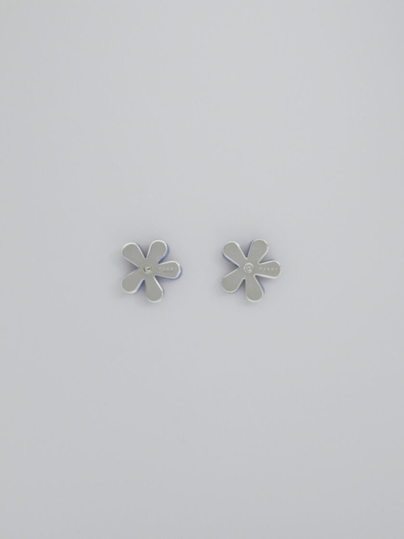 Marni INDIGO ENAMELED METAL FLOWER POP EARRINGS outlook