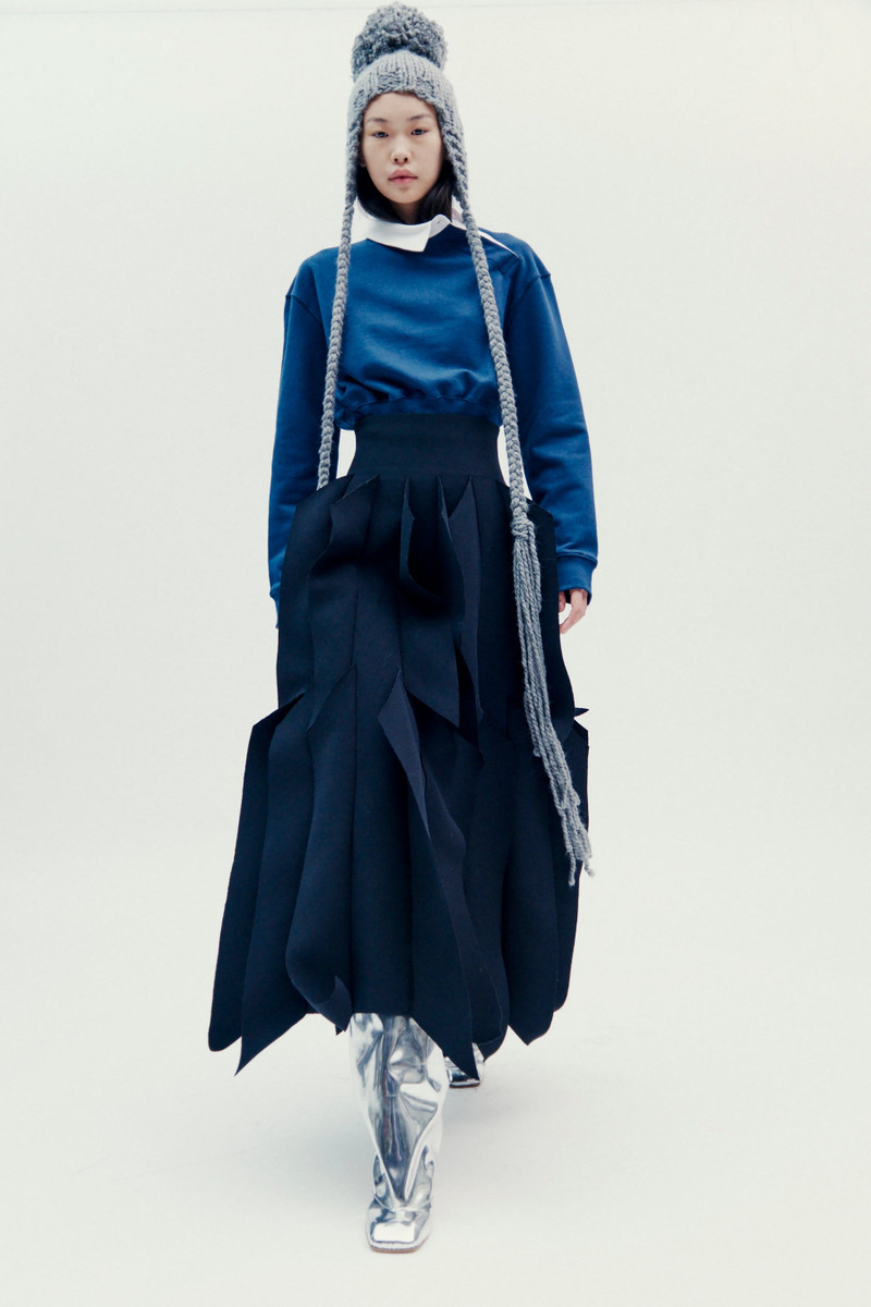 SKIRT WITH PANEL APPLIQUE BLACK 8