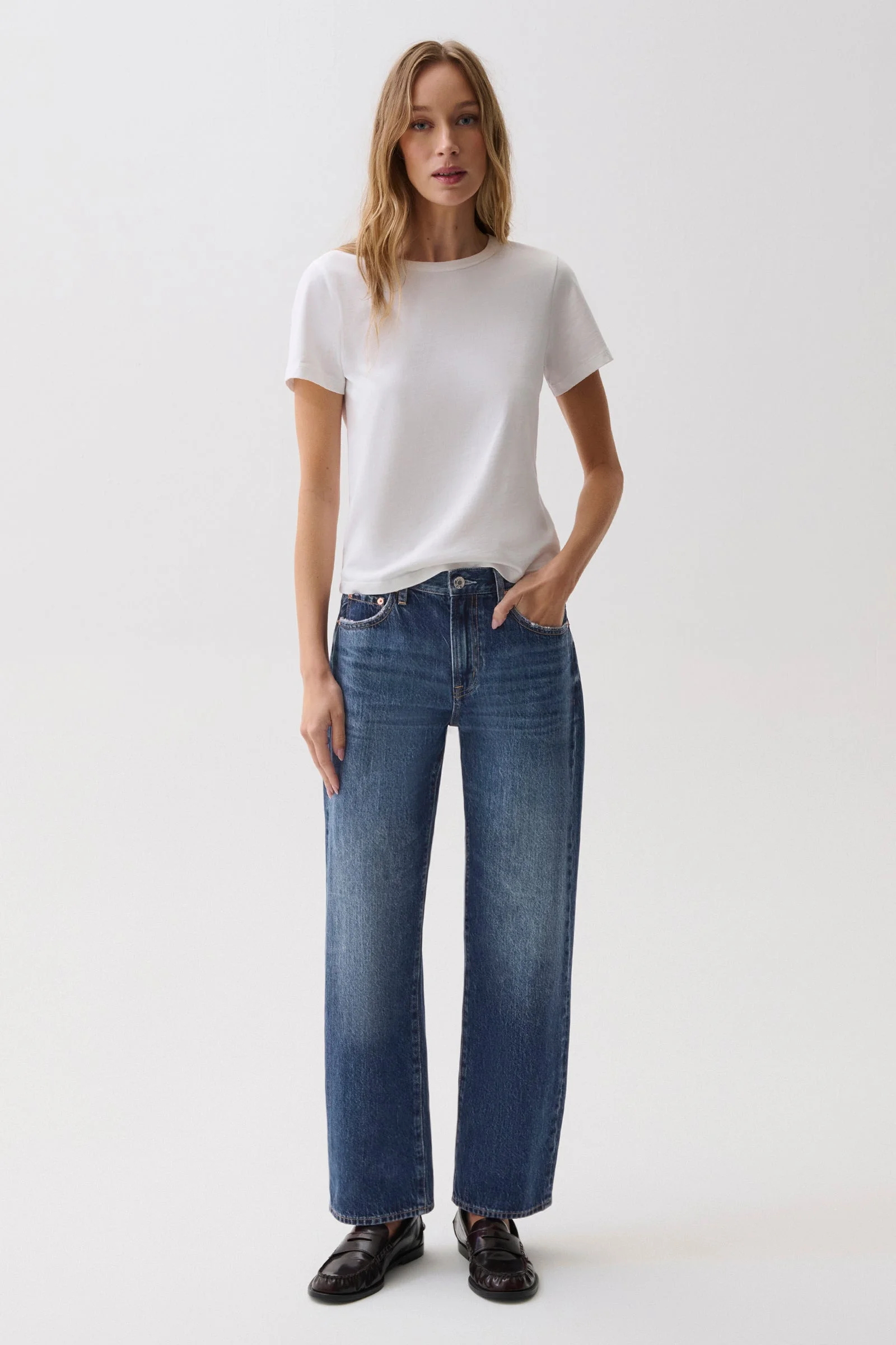 LEXI MID RISE BOWED STRAIGHT - DISTANCE - 1