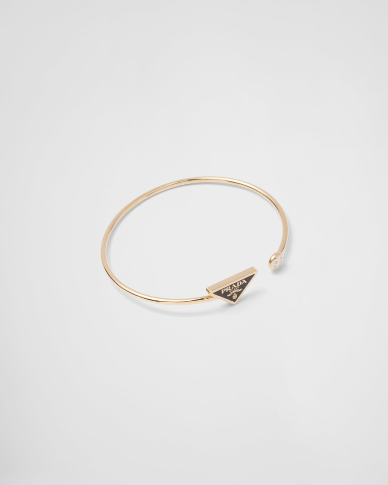 Eternal Gold bangle bracelet in yellow gold with diamond 1