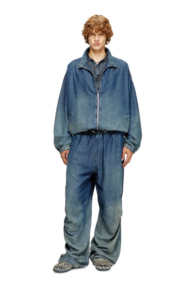 Diesel RELAXED JEANS D-PARI 068TC outlook