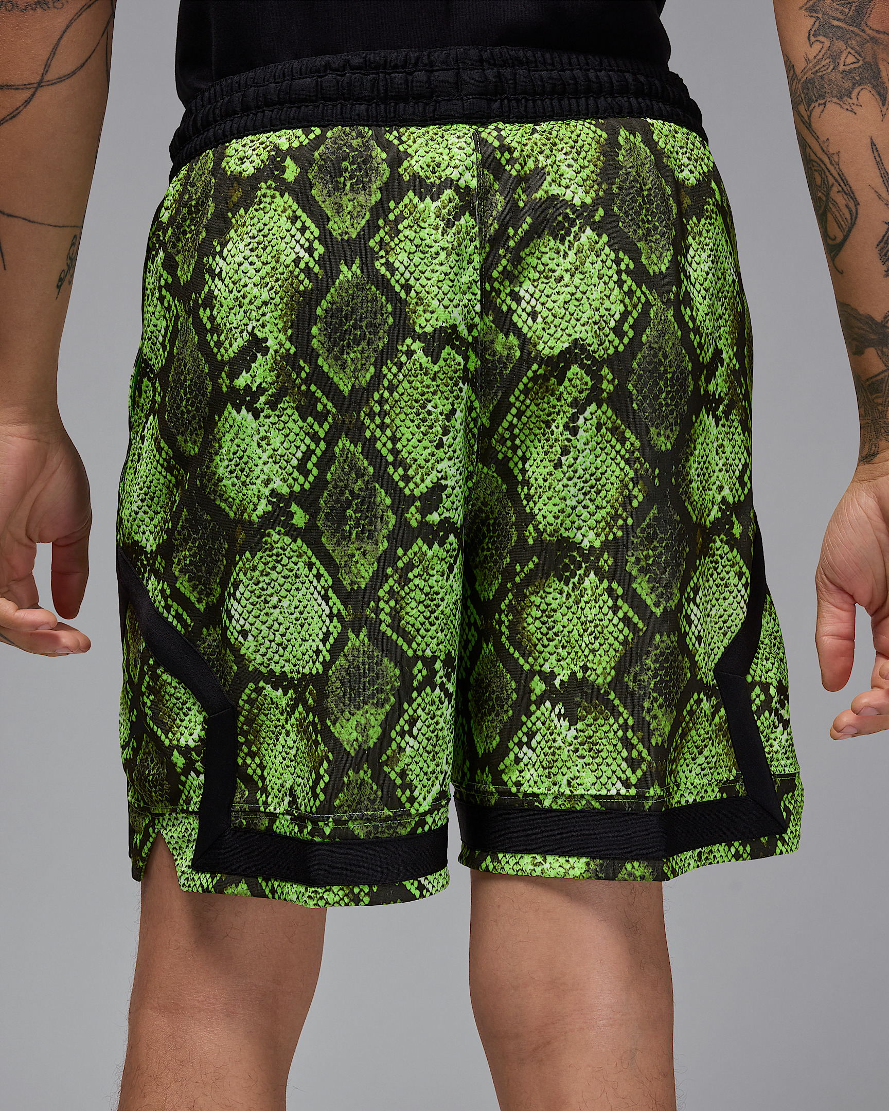 Jordan Sport Men's Dri-FIT Mesh Diamond Shorts - 3