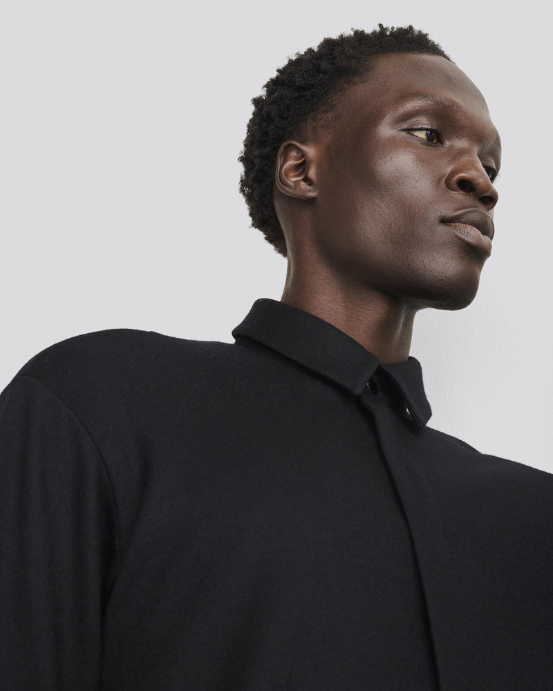 Japanese Wool Precision Shirt
Relaxed Fit Button Down 6