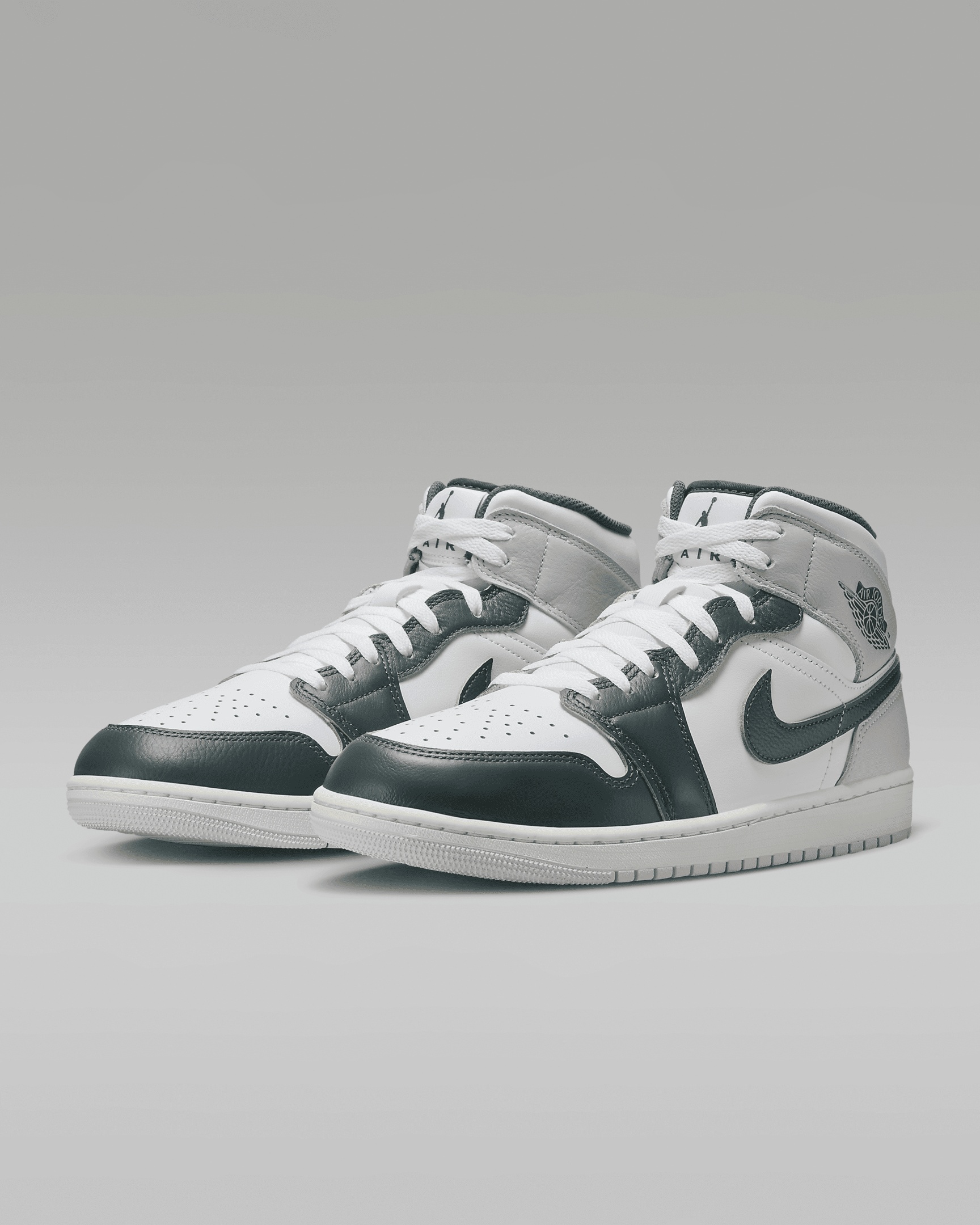 Air Jordan 1 Mid SE Men's Shoes - 5