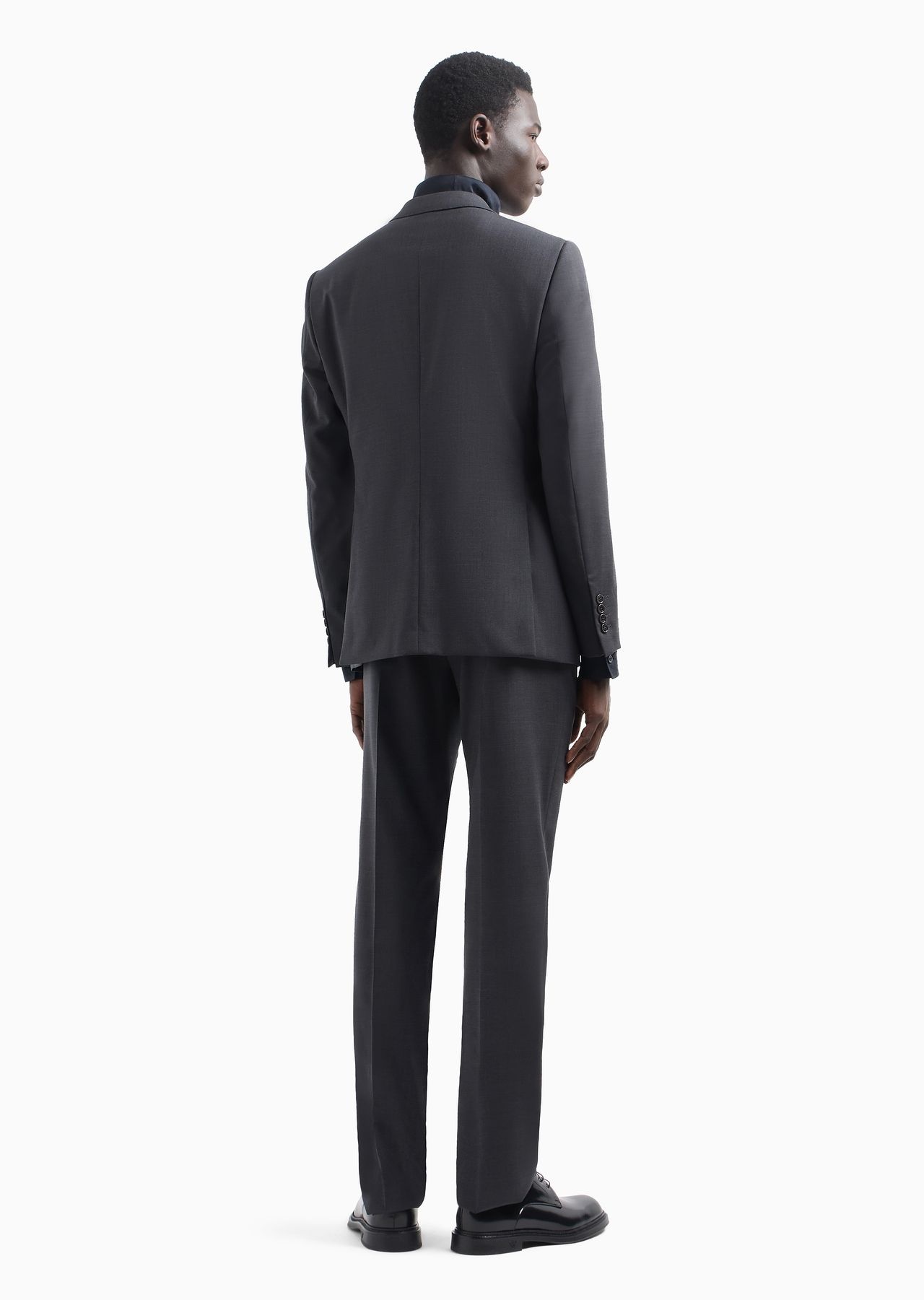 Slim-fit, single-breasted suit in natural, tropical, stretch light wool - 3