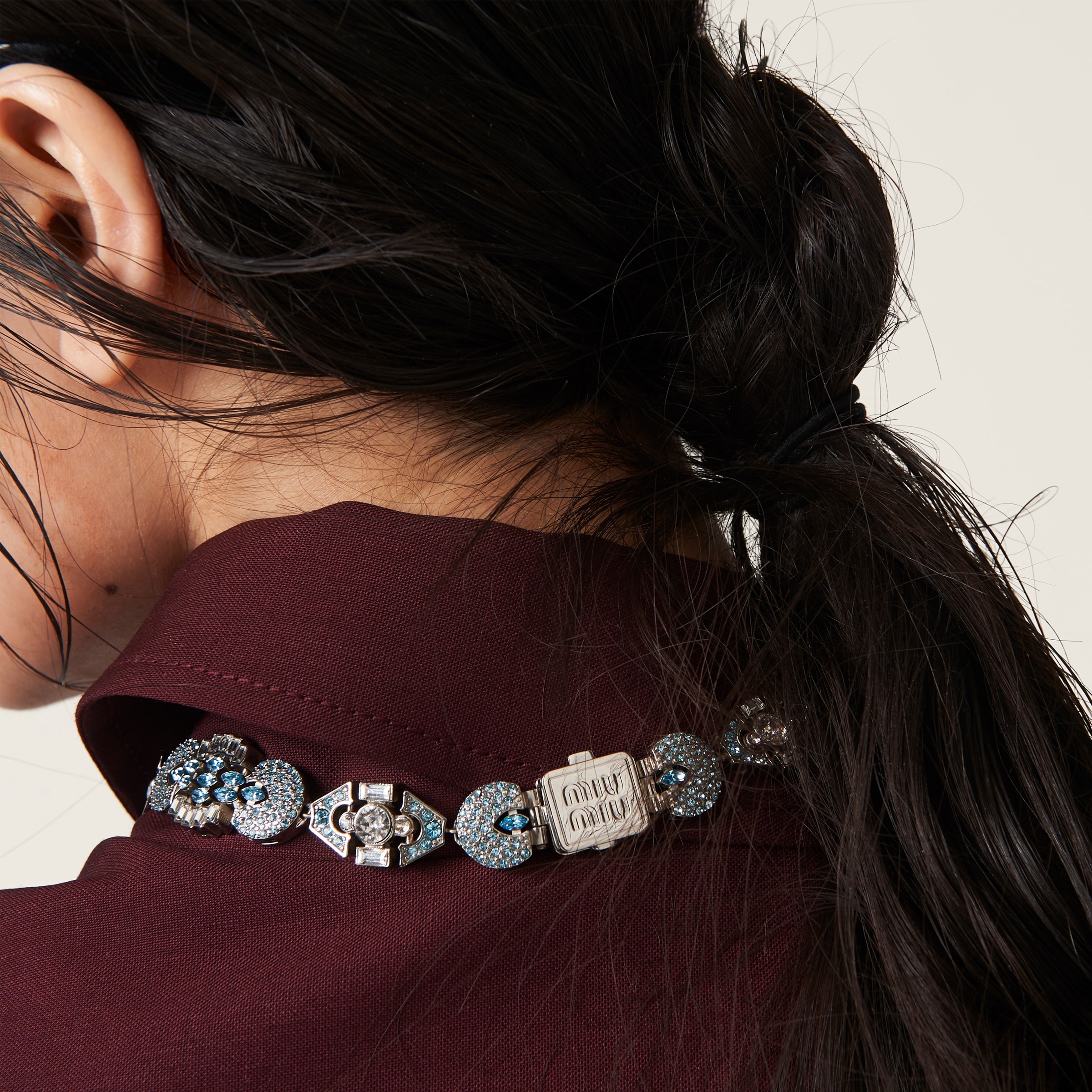Metal necklace with crystals - 4
