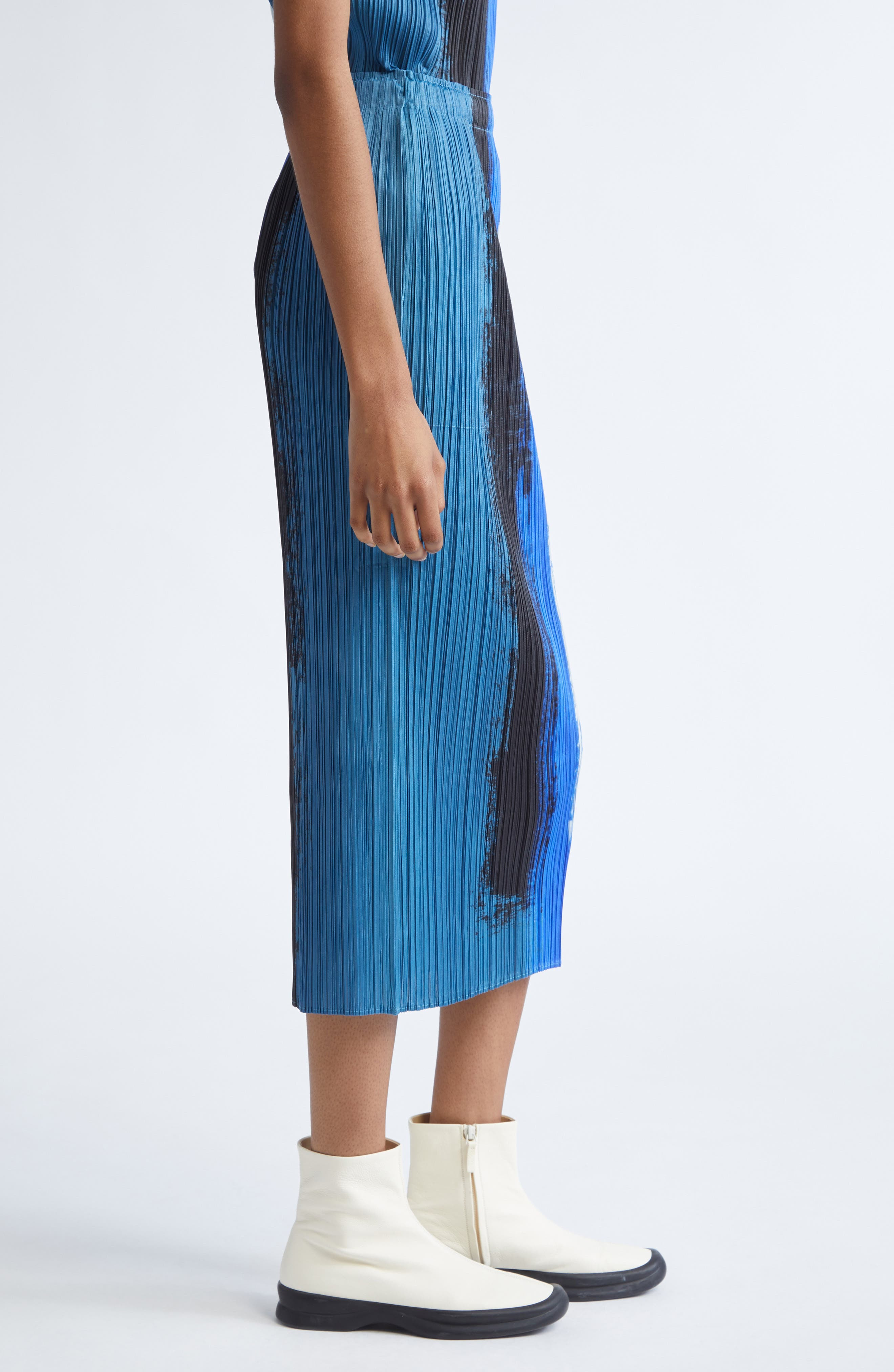 Pleats Please Issey Miyake Jump Print Pleated Skirt in Blue at Nordstrom - 4