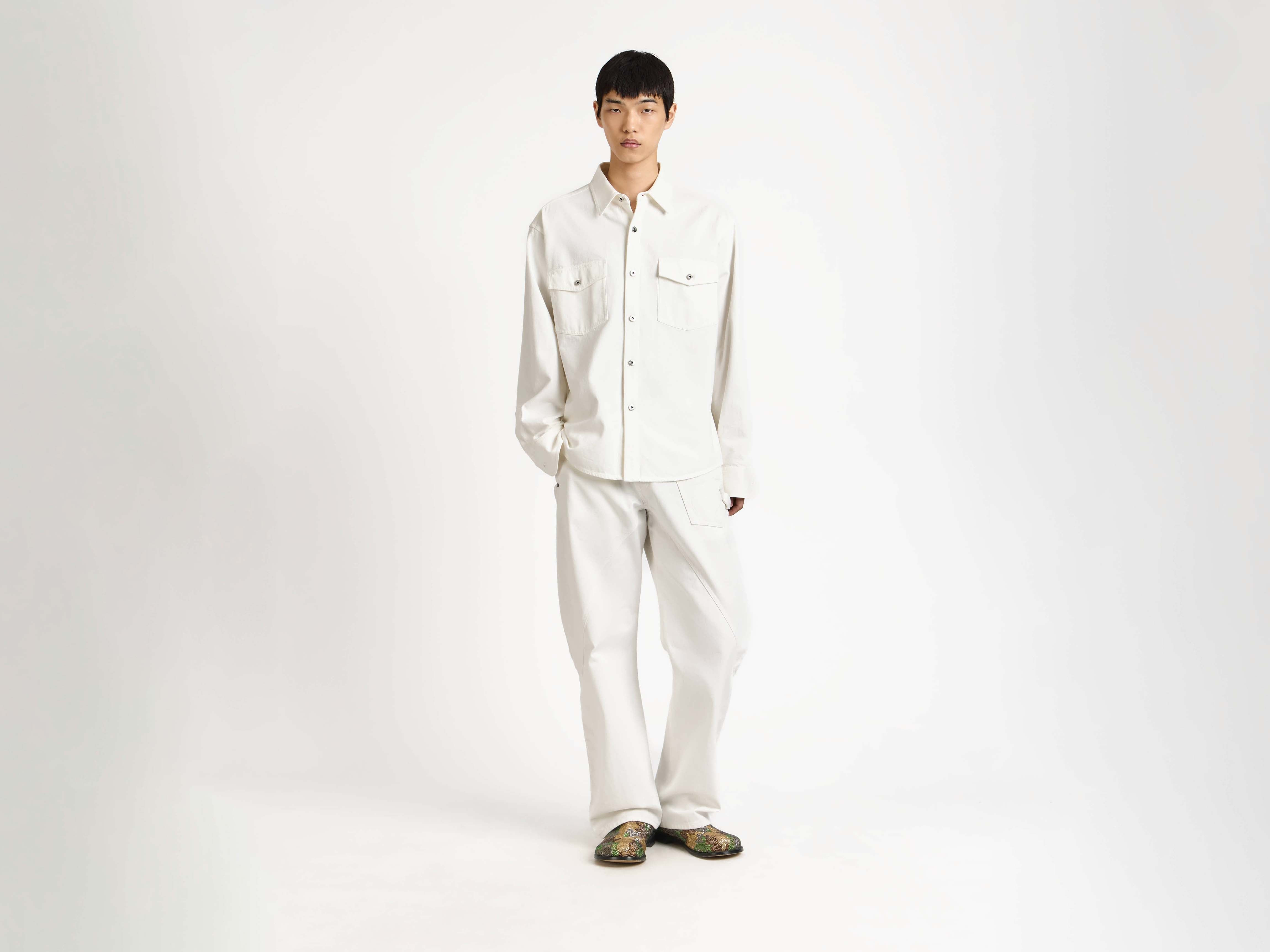 OVERSIZED DENIM SHIRT IN WHITE - 2