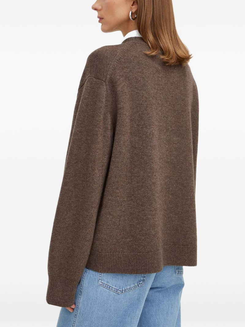 round-neck sweater 3
