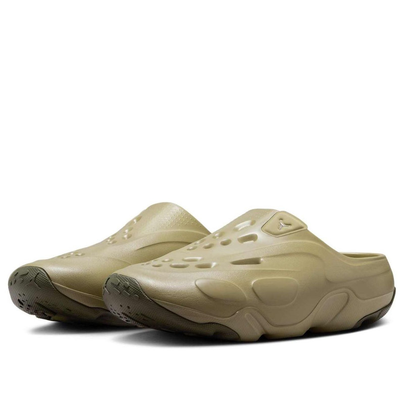 Jordan Jordan Roam 슬라이드 outlook